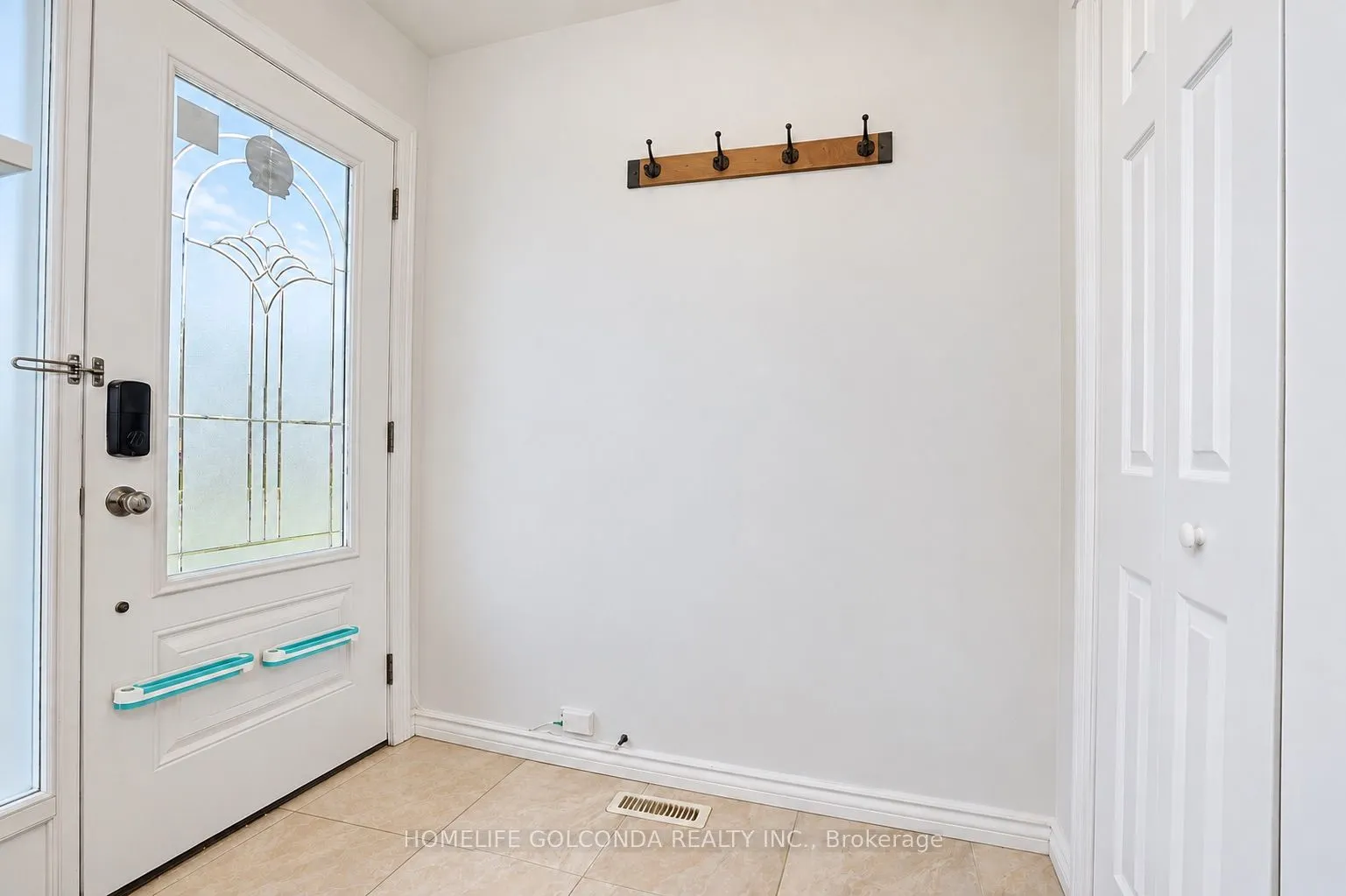 258 Hollyberry Trail