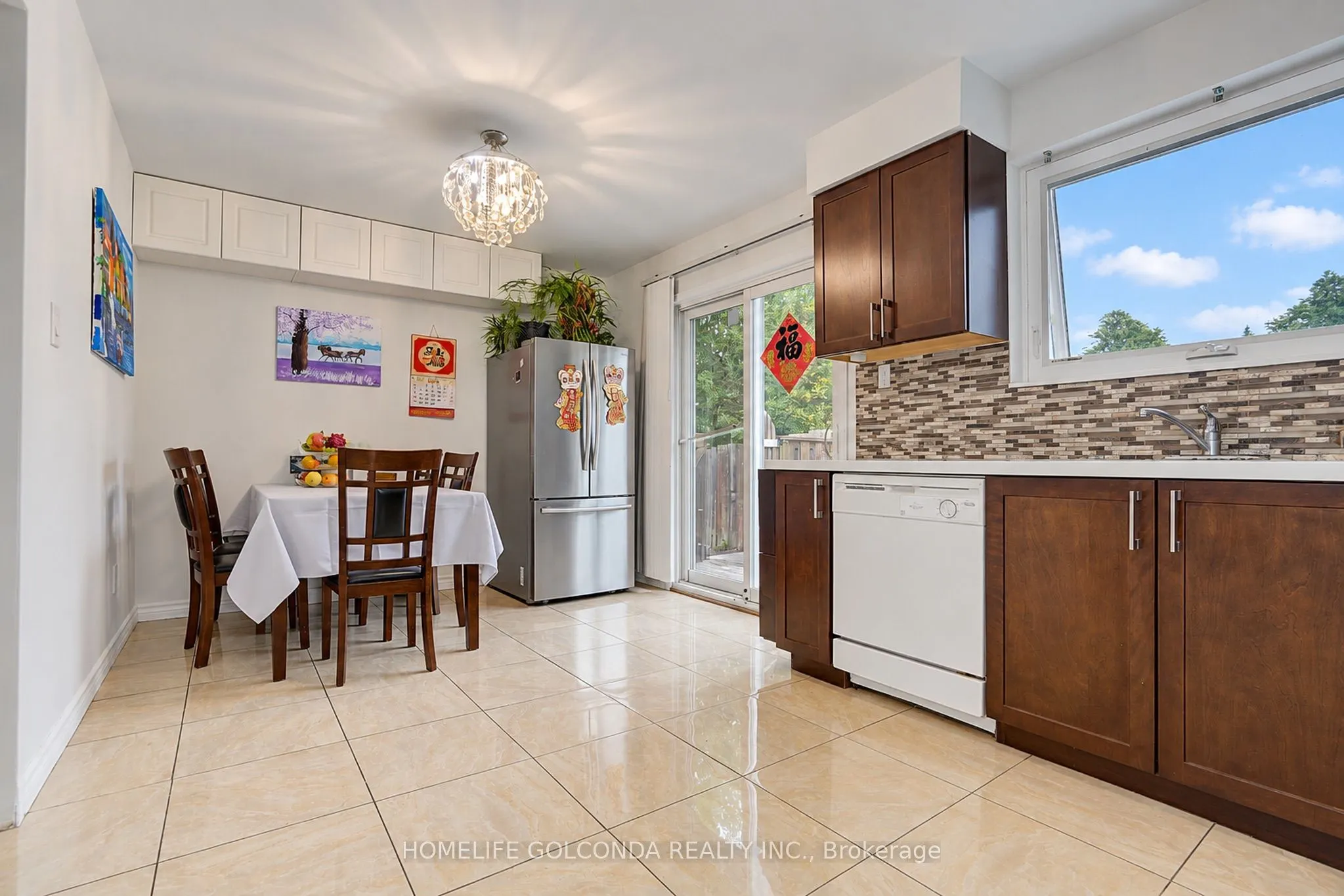 258 Hollyberry Trail