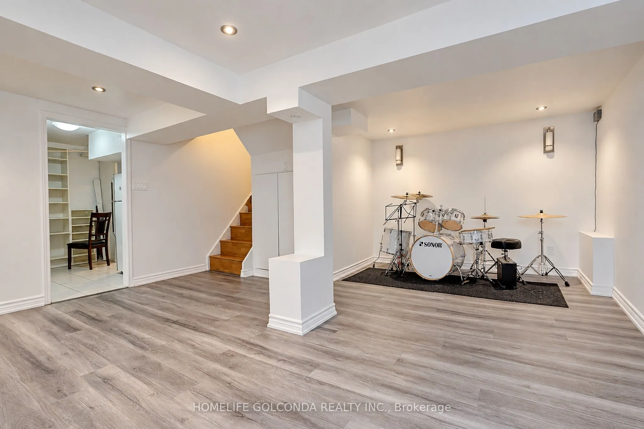 258 Hollyberry Trail