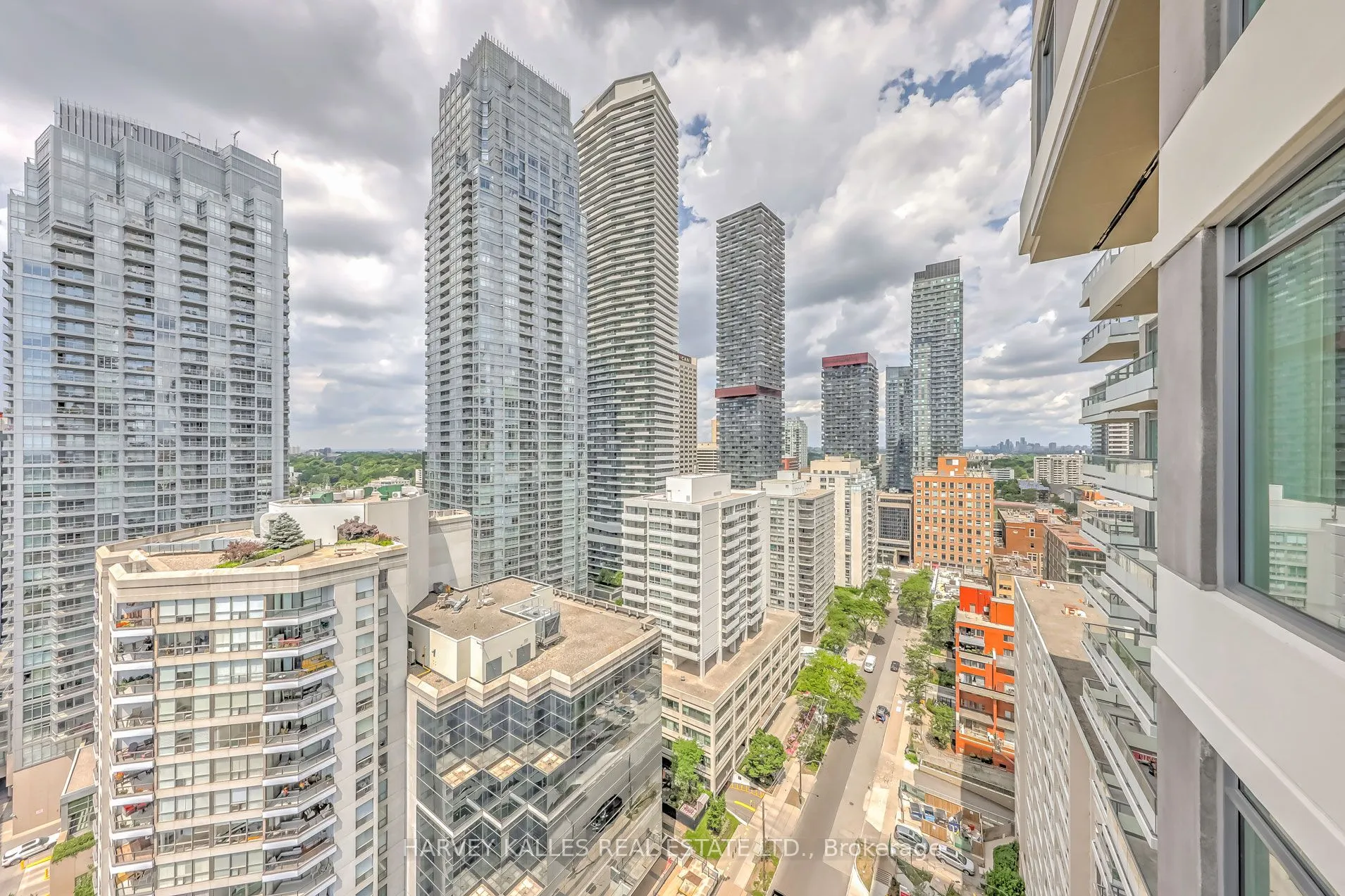 25 Holly Street #2209