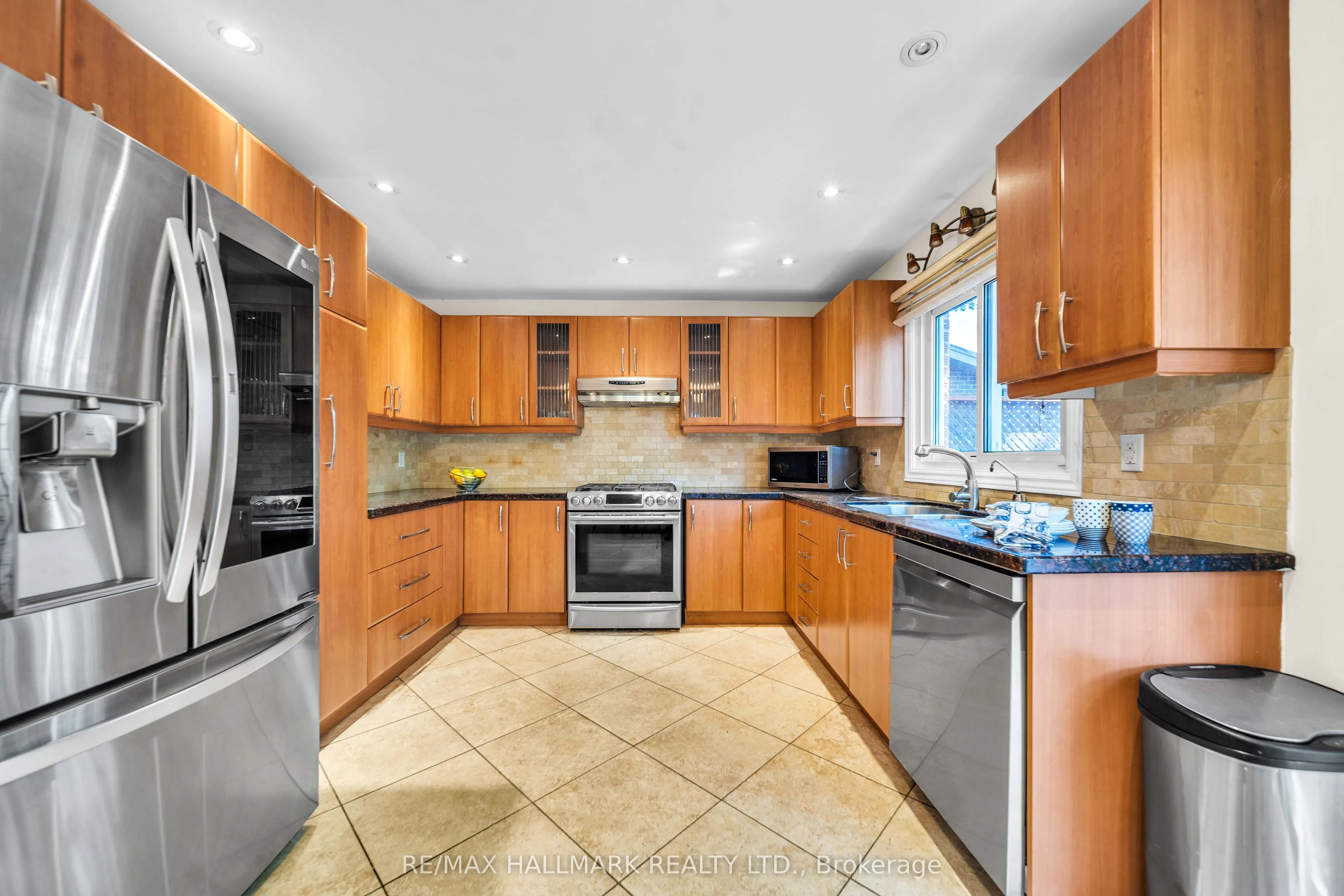 17 Twin Circle Court
