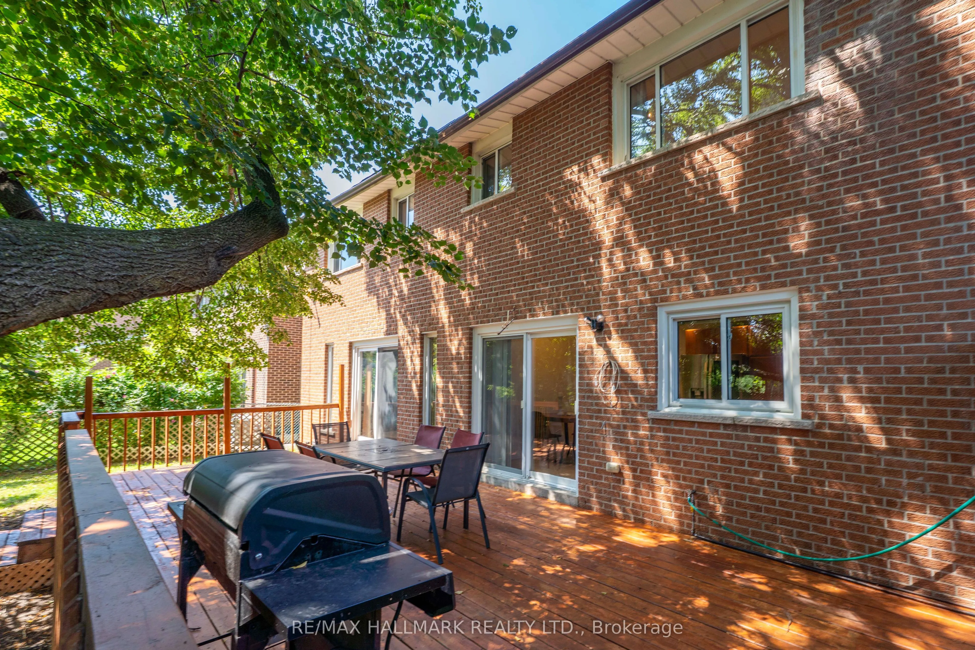 17 Twin Circle Court