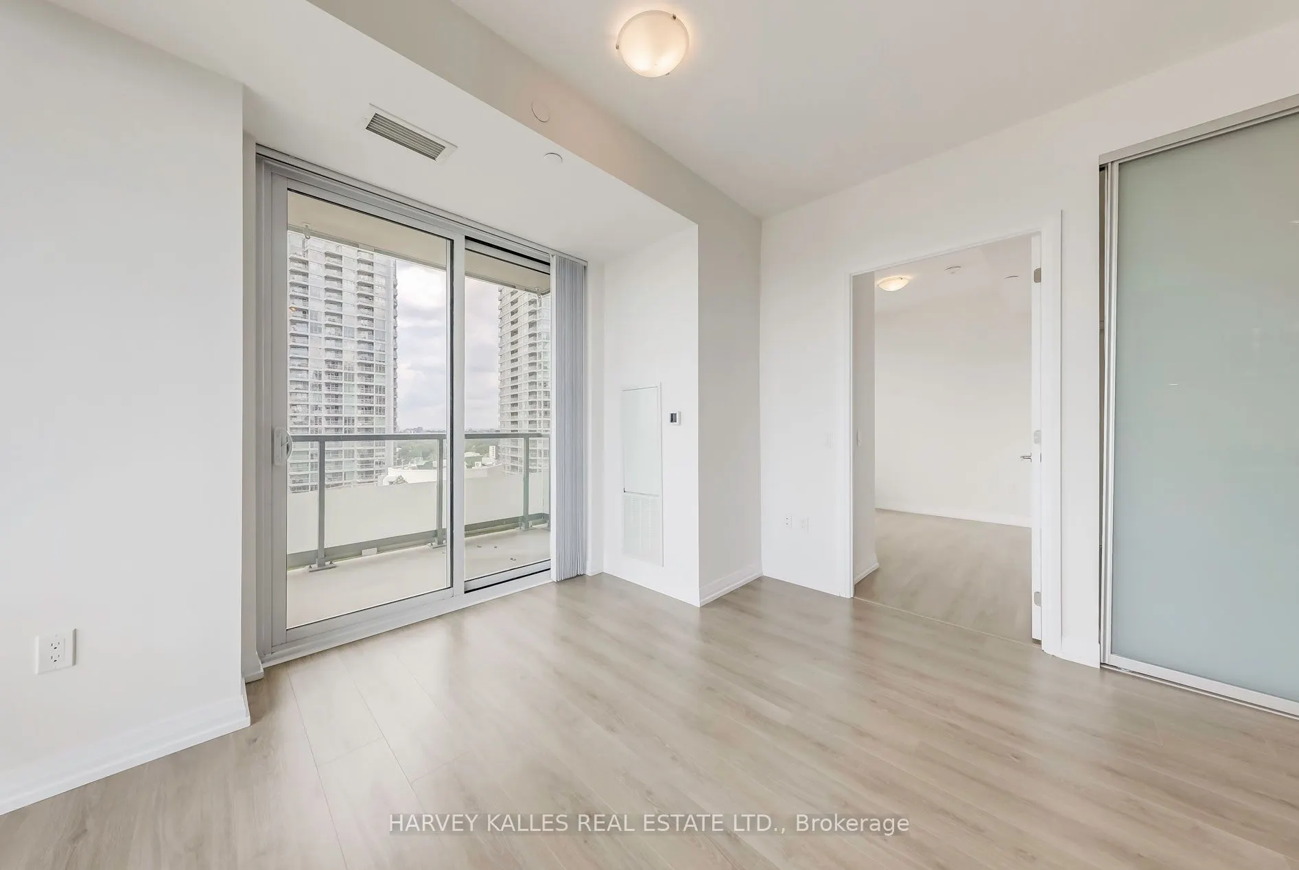 25 Holly Street #2209