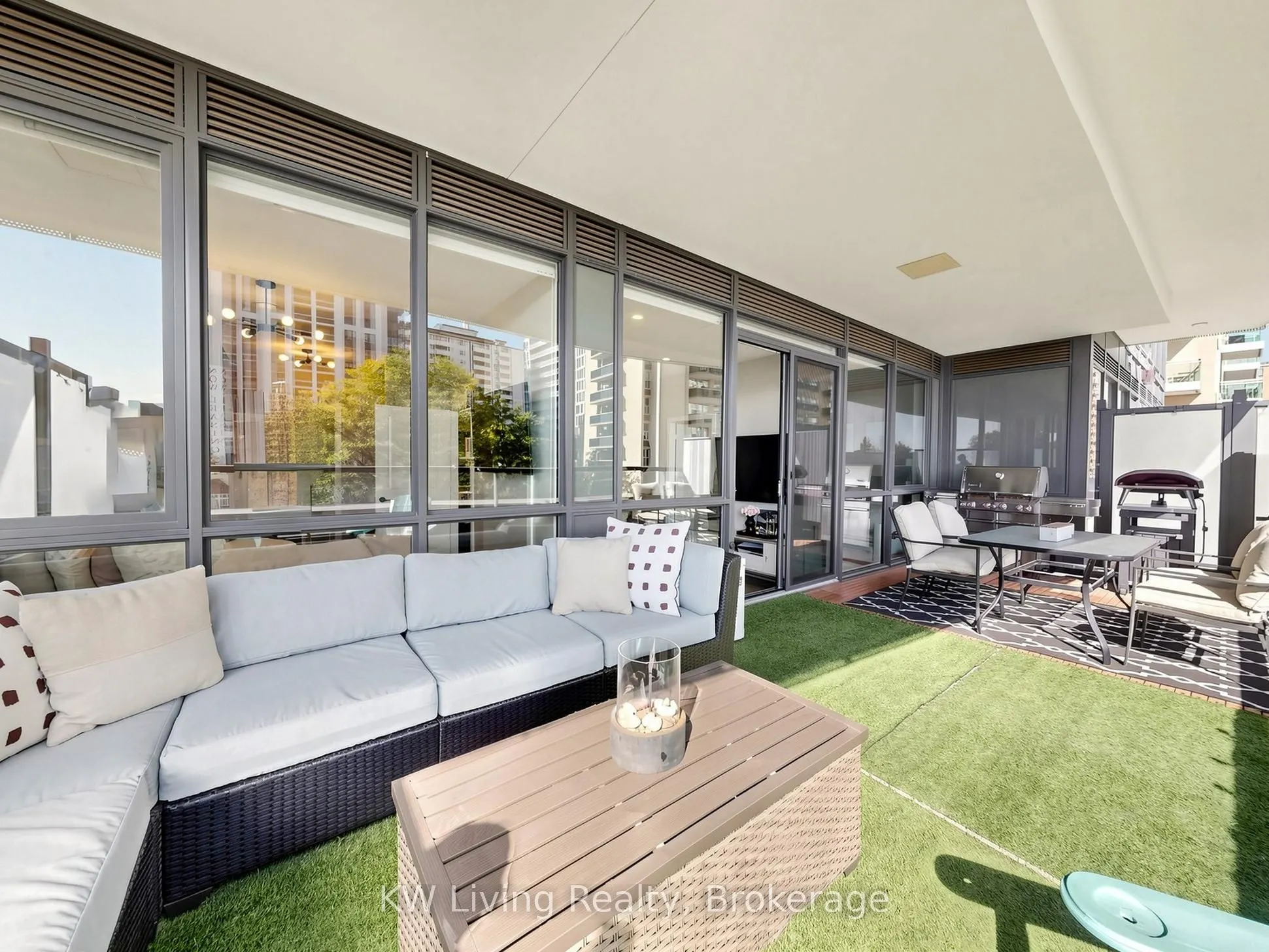 11 Lillian Street #406