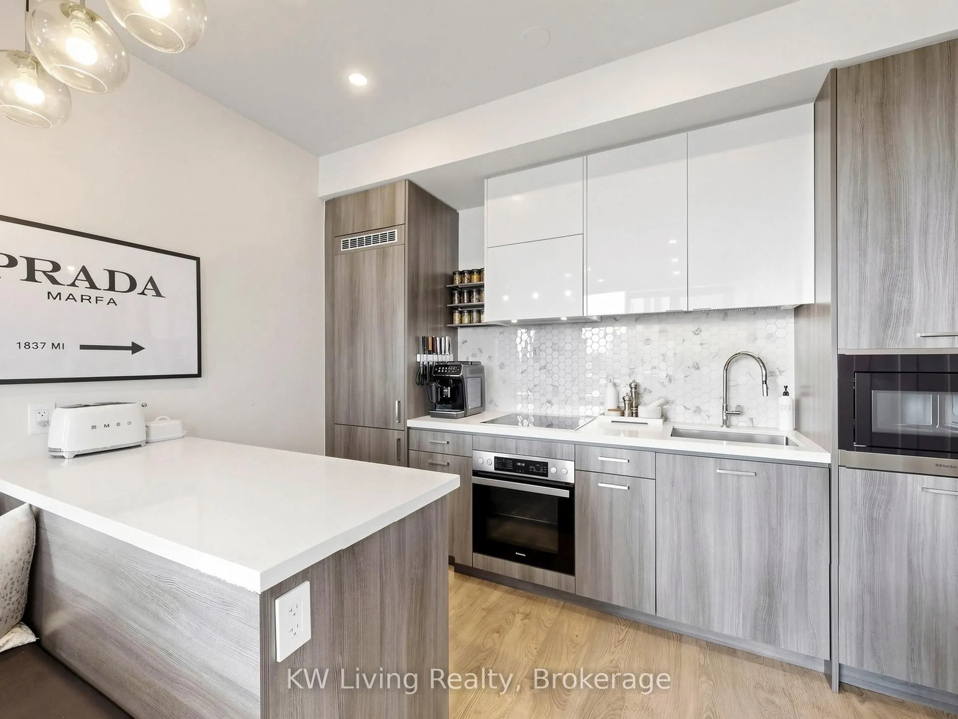 11 Lillian Street #406