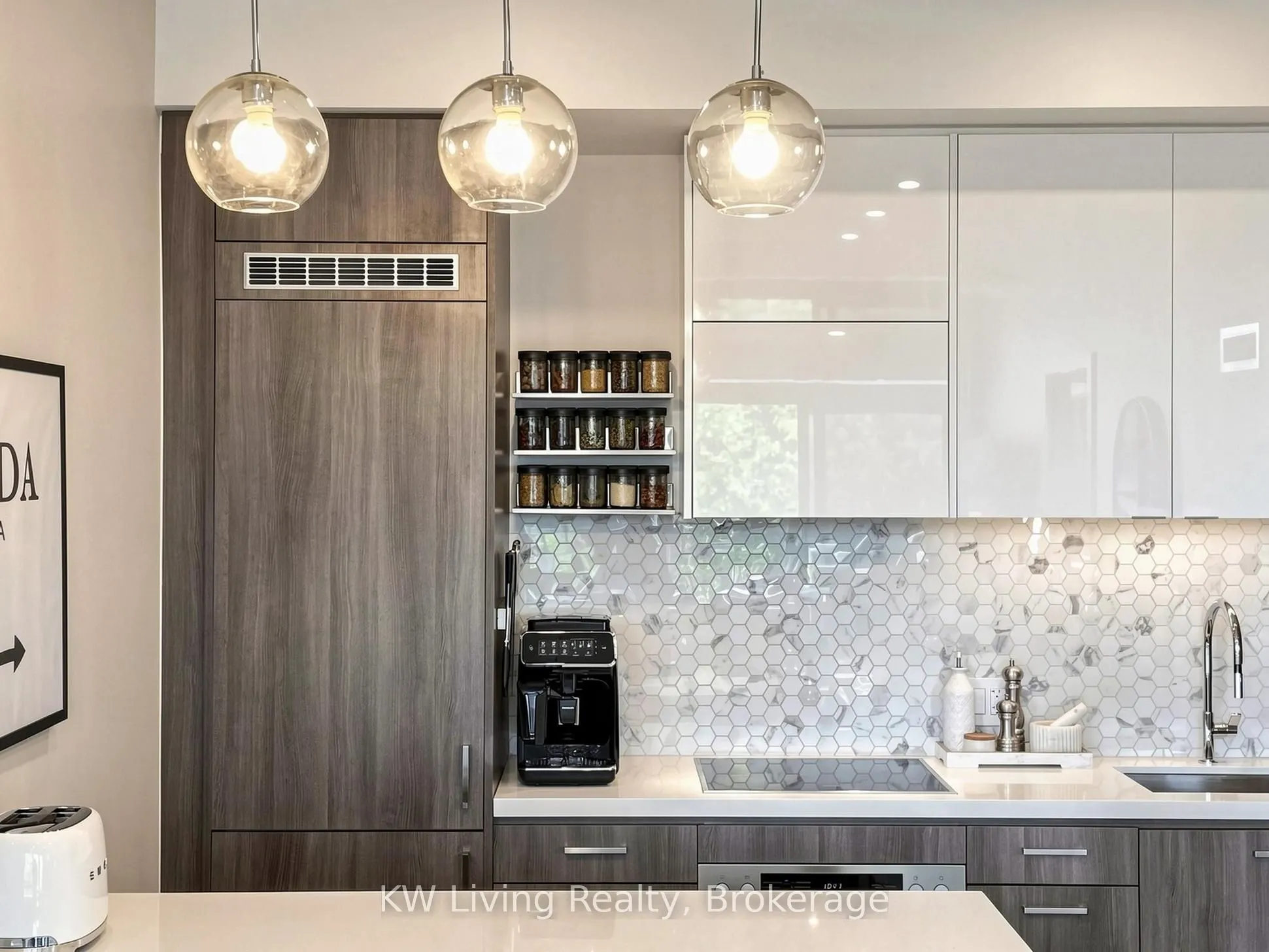 11 Lillian Street #406