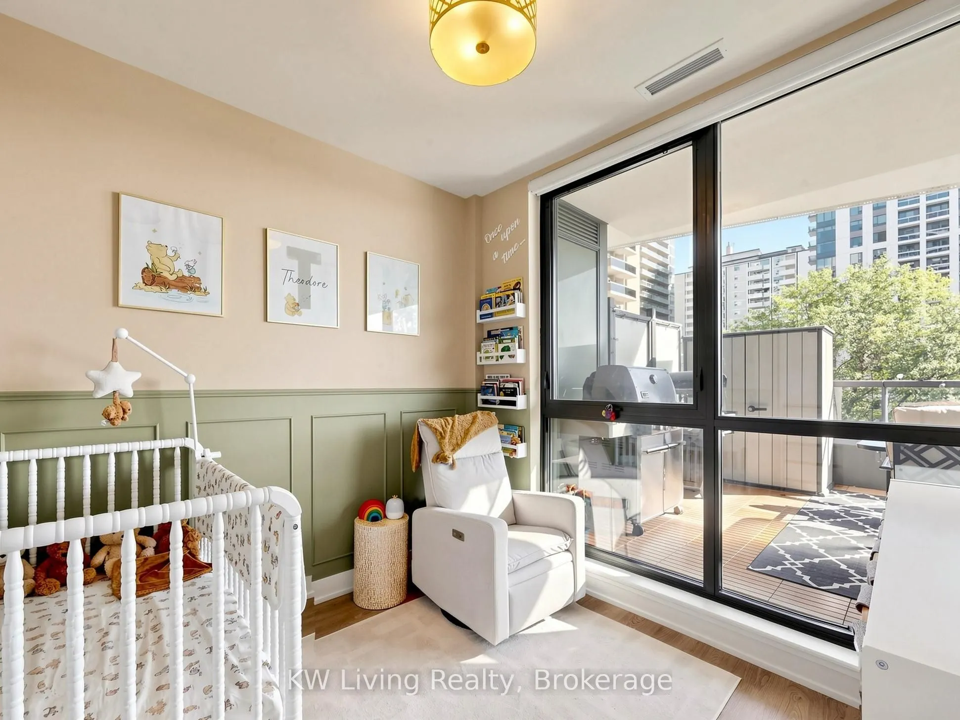 11 Lillian Street #406