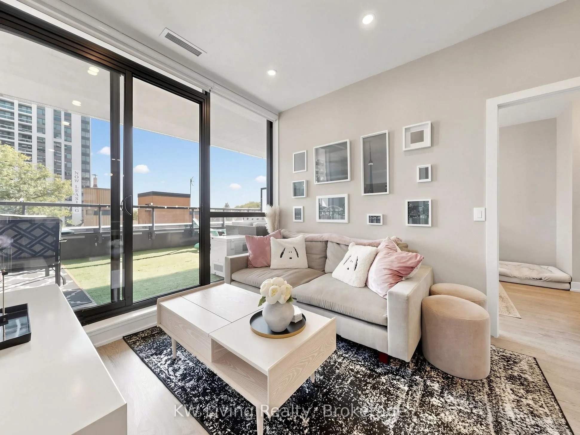 11 Lillian Street #406