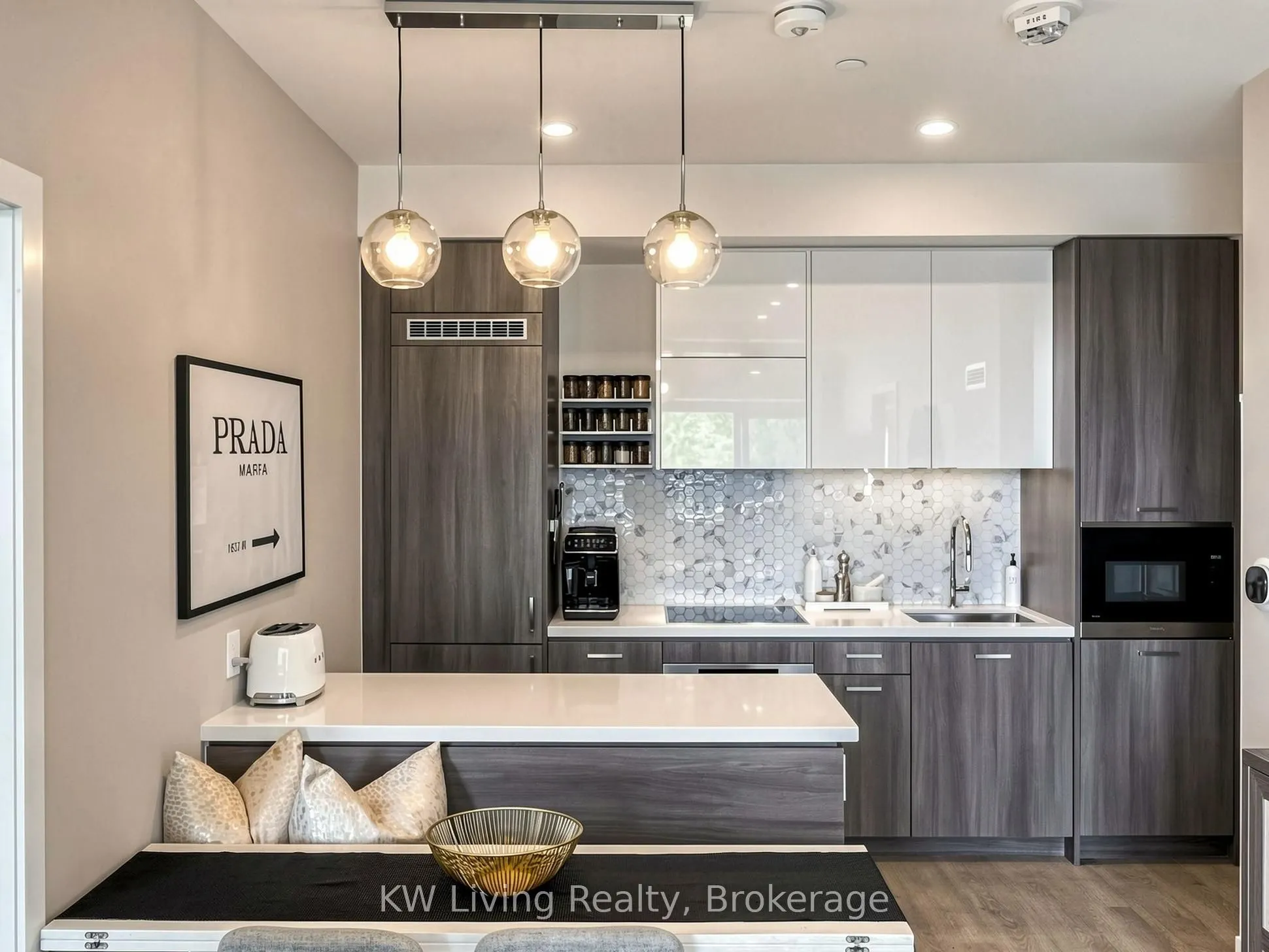 11 Lillian Street #406