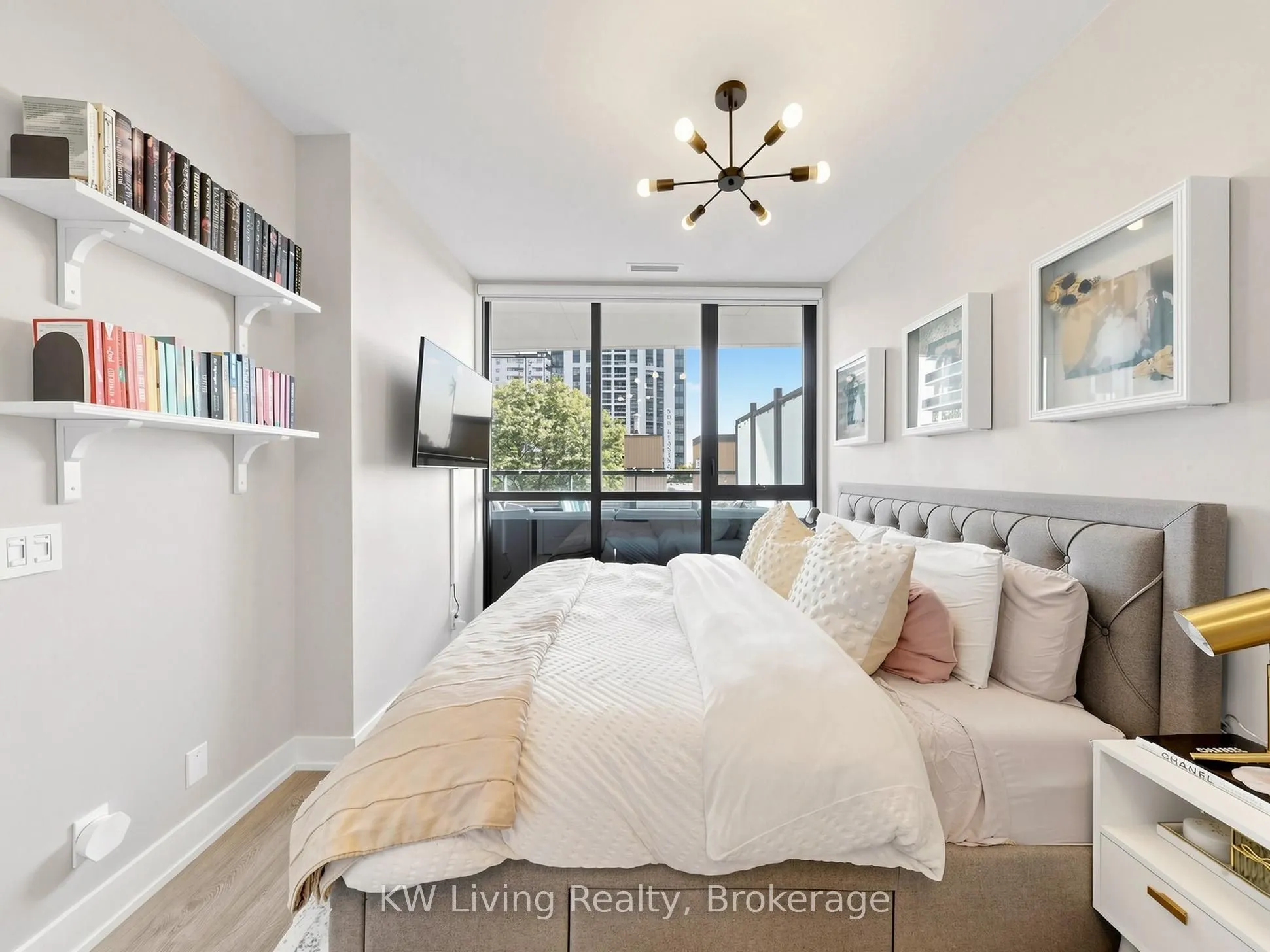 11 Lillian Street #406