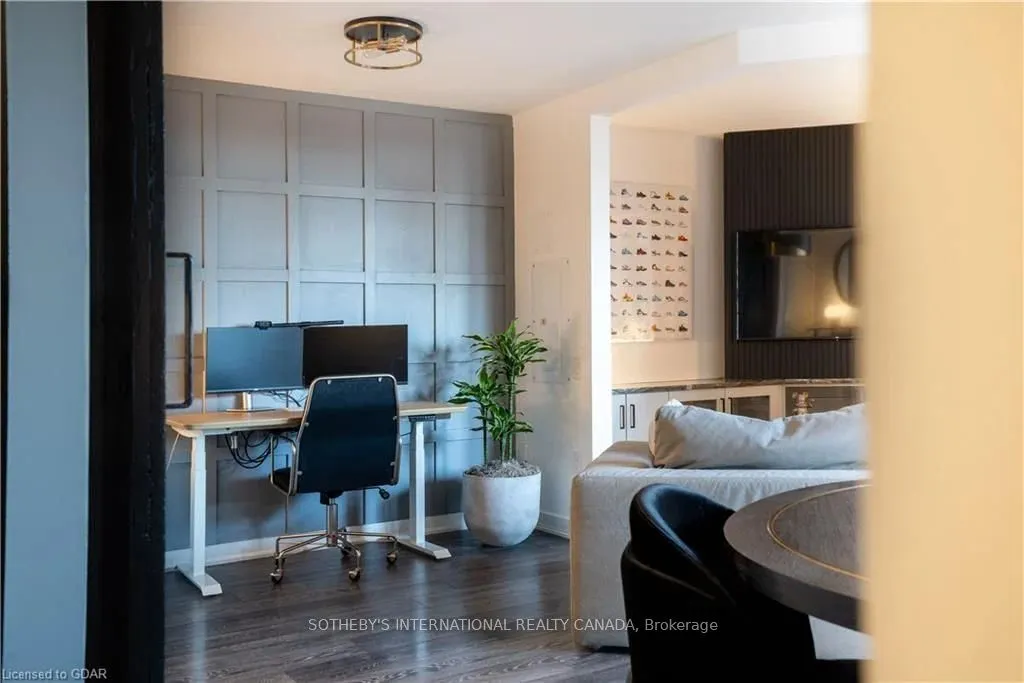 775 King Street W #430