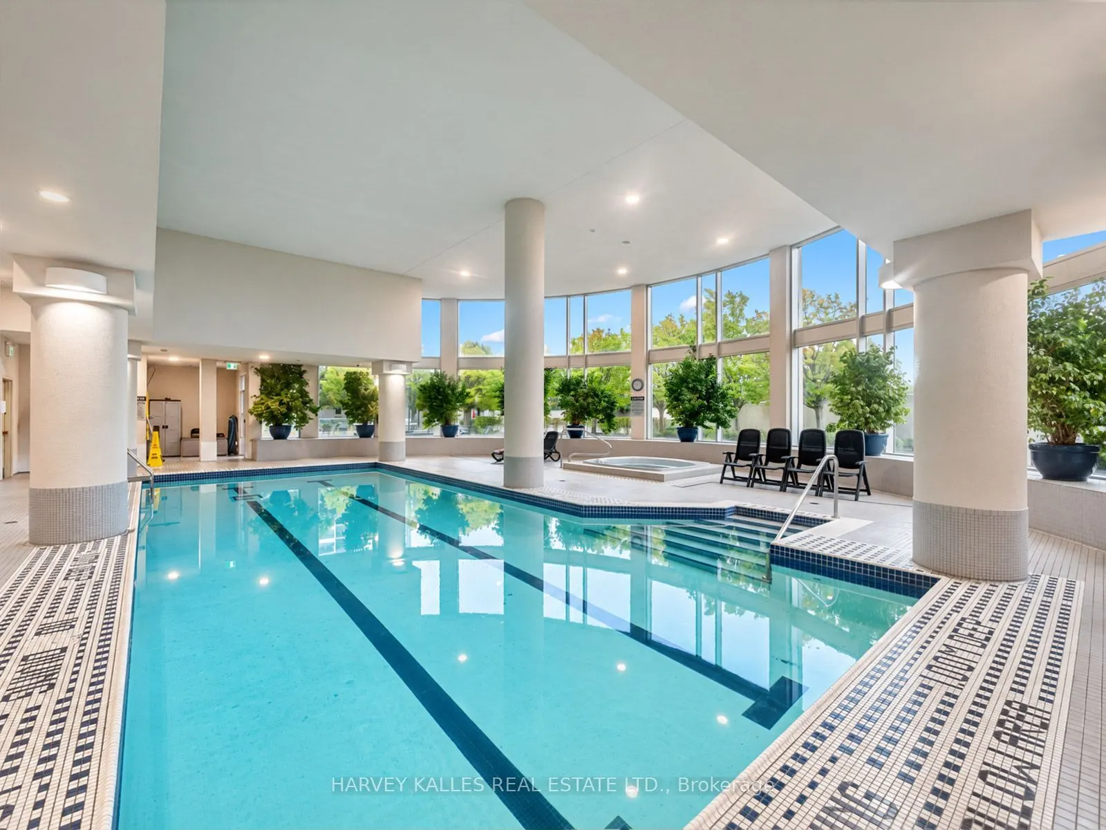17 Barberry Place #1814