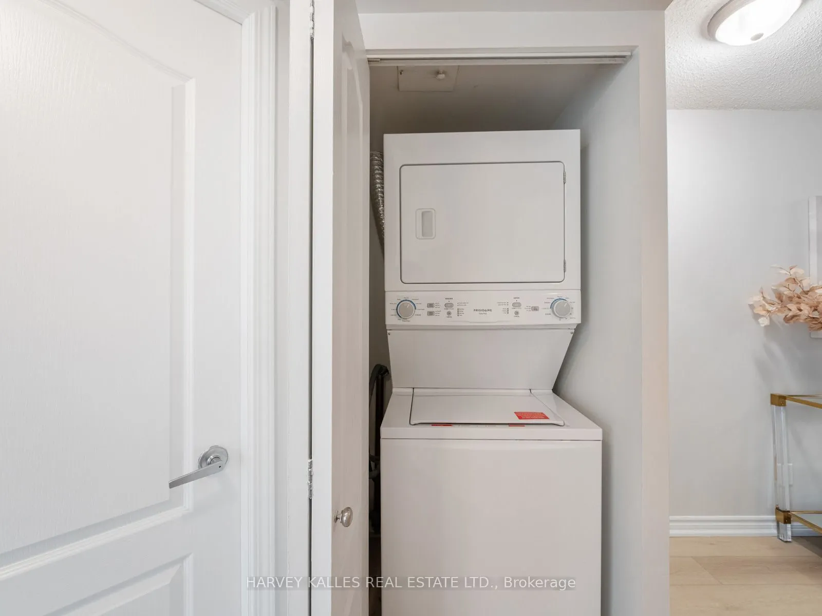 17 Barberry Place #1814