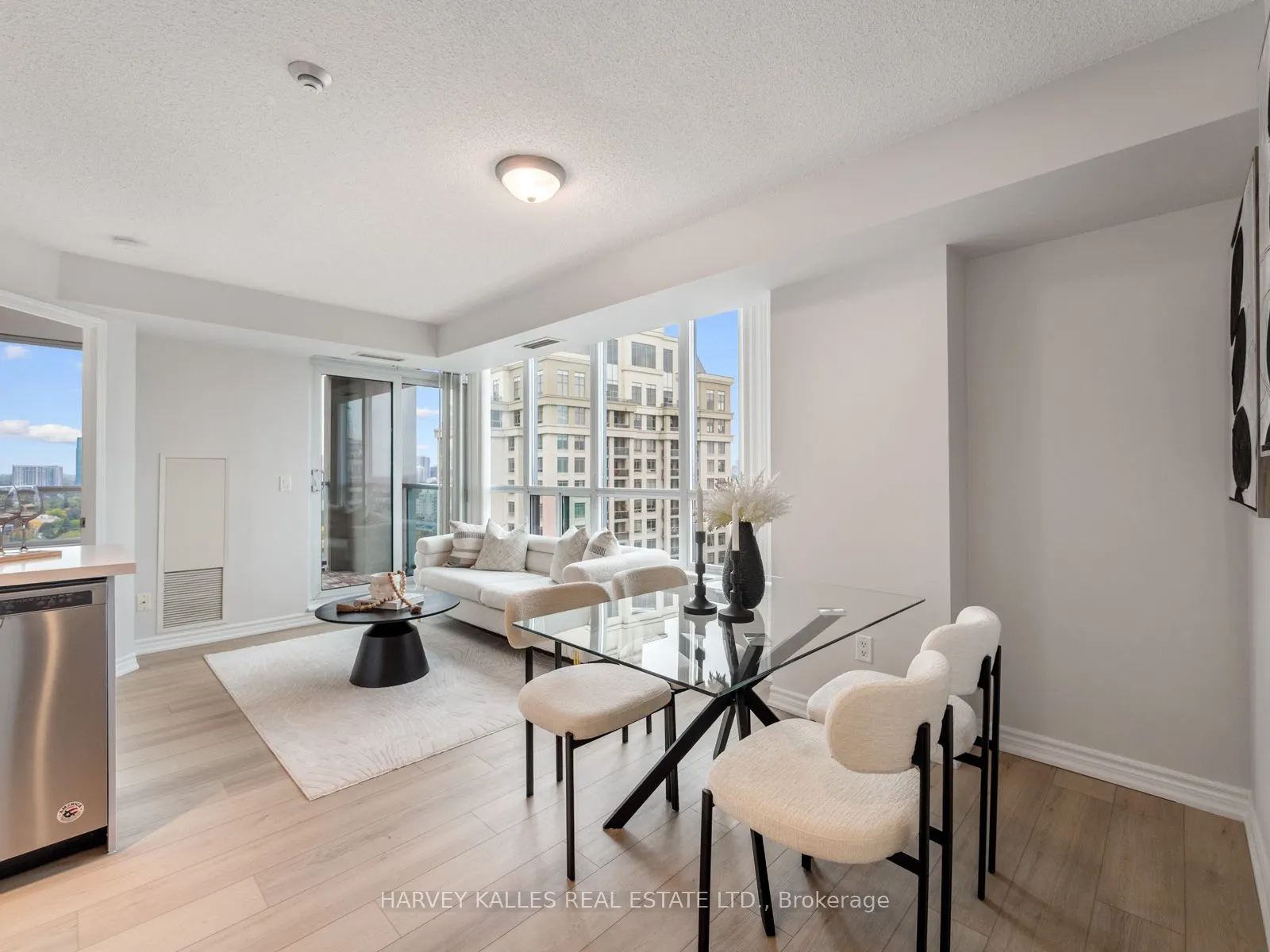 17 Barberry Place #1814