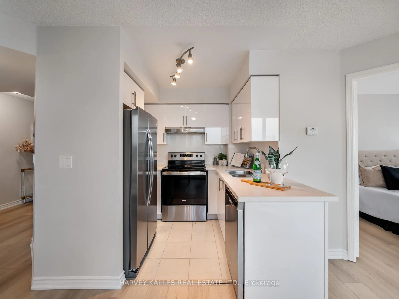 17 Barberry Place #1814