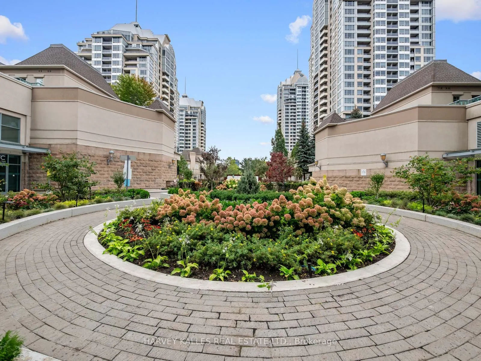17 Barberry Place #1814