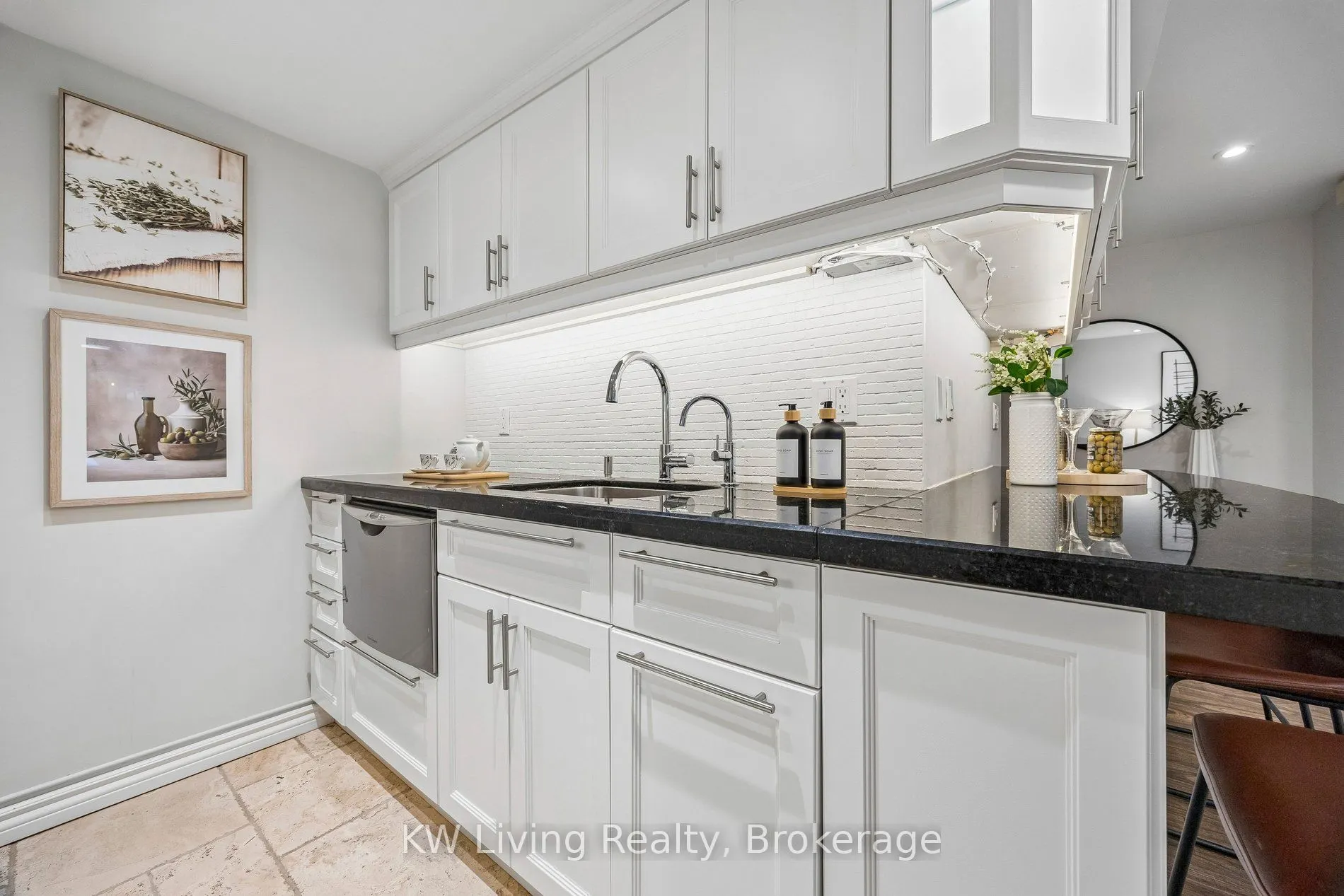 87 Lillian Street #3