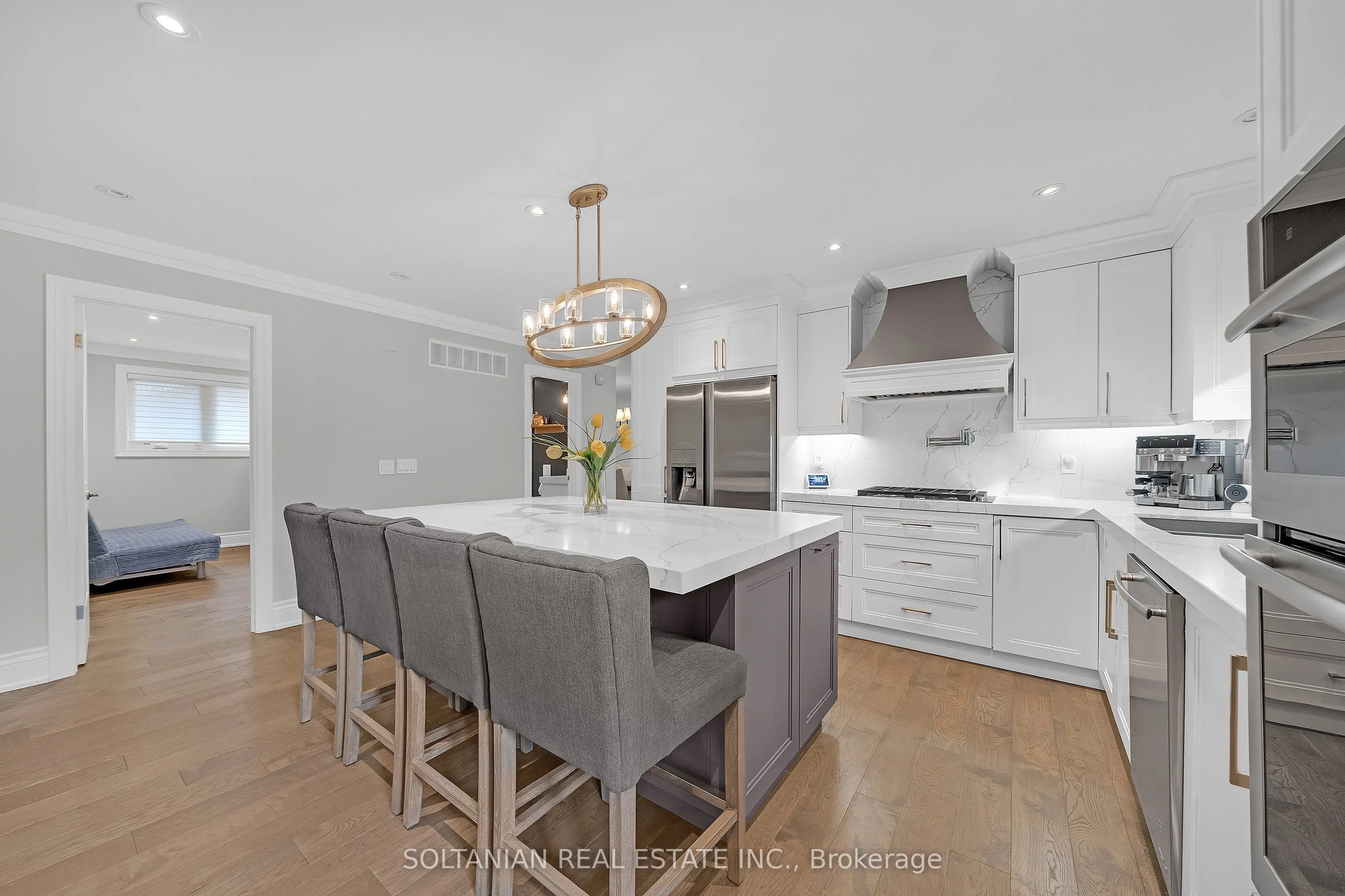 33 Madawaska Avenue