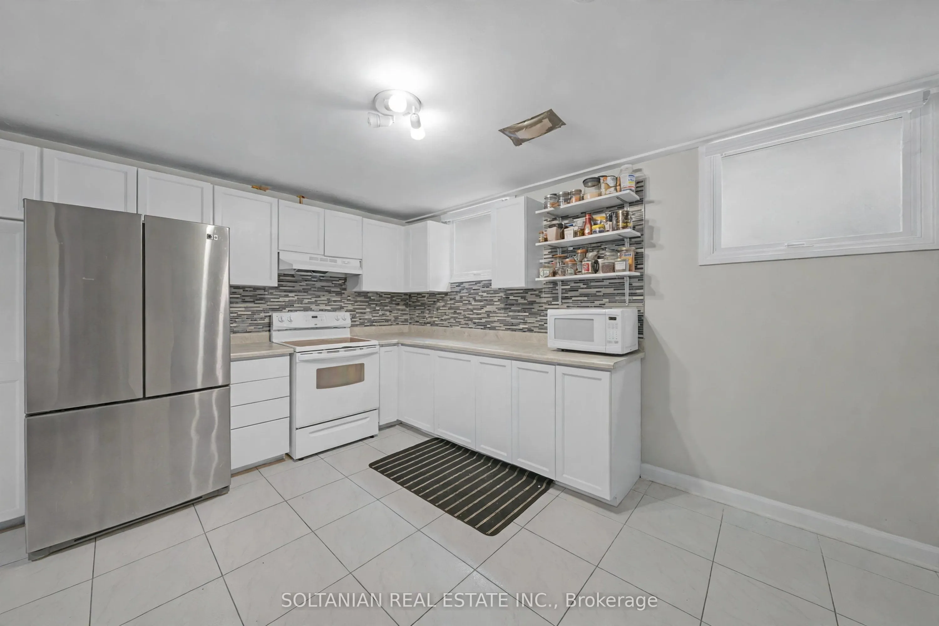 33 Madawaska Avenue