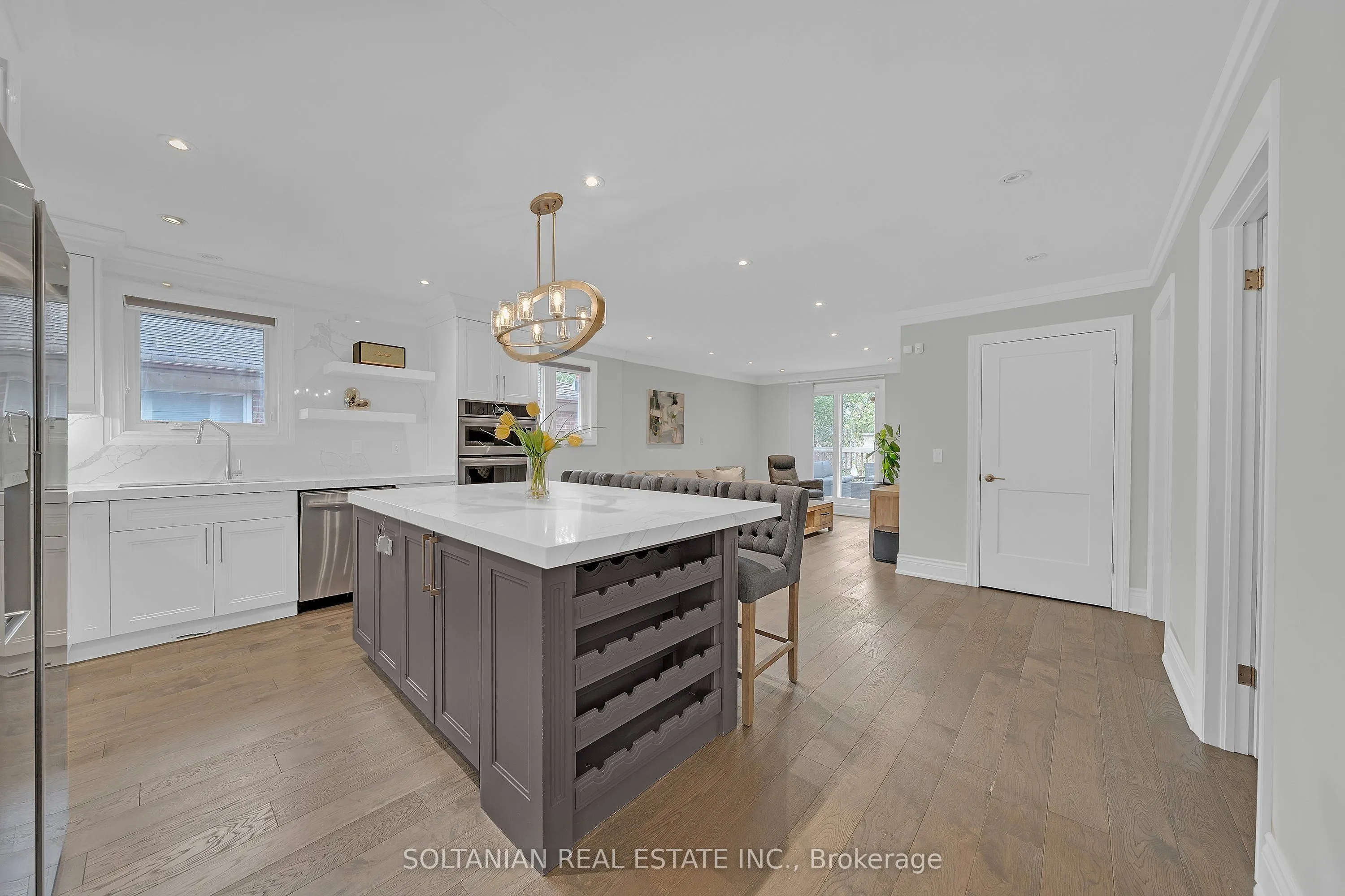 33 Madawaska Avenue