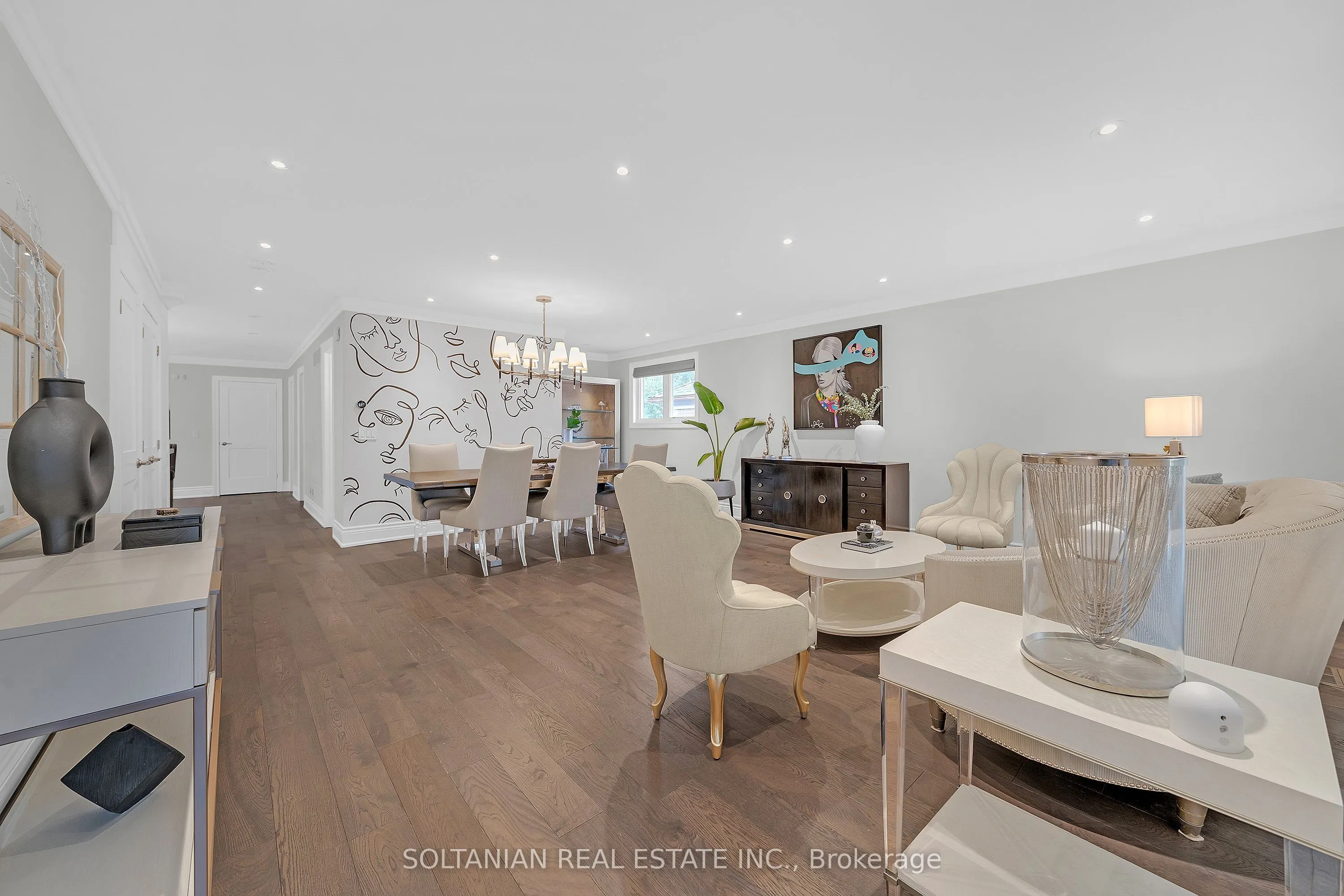 33 Madawaska Avenue