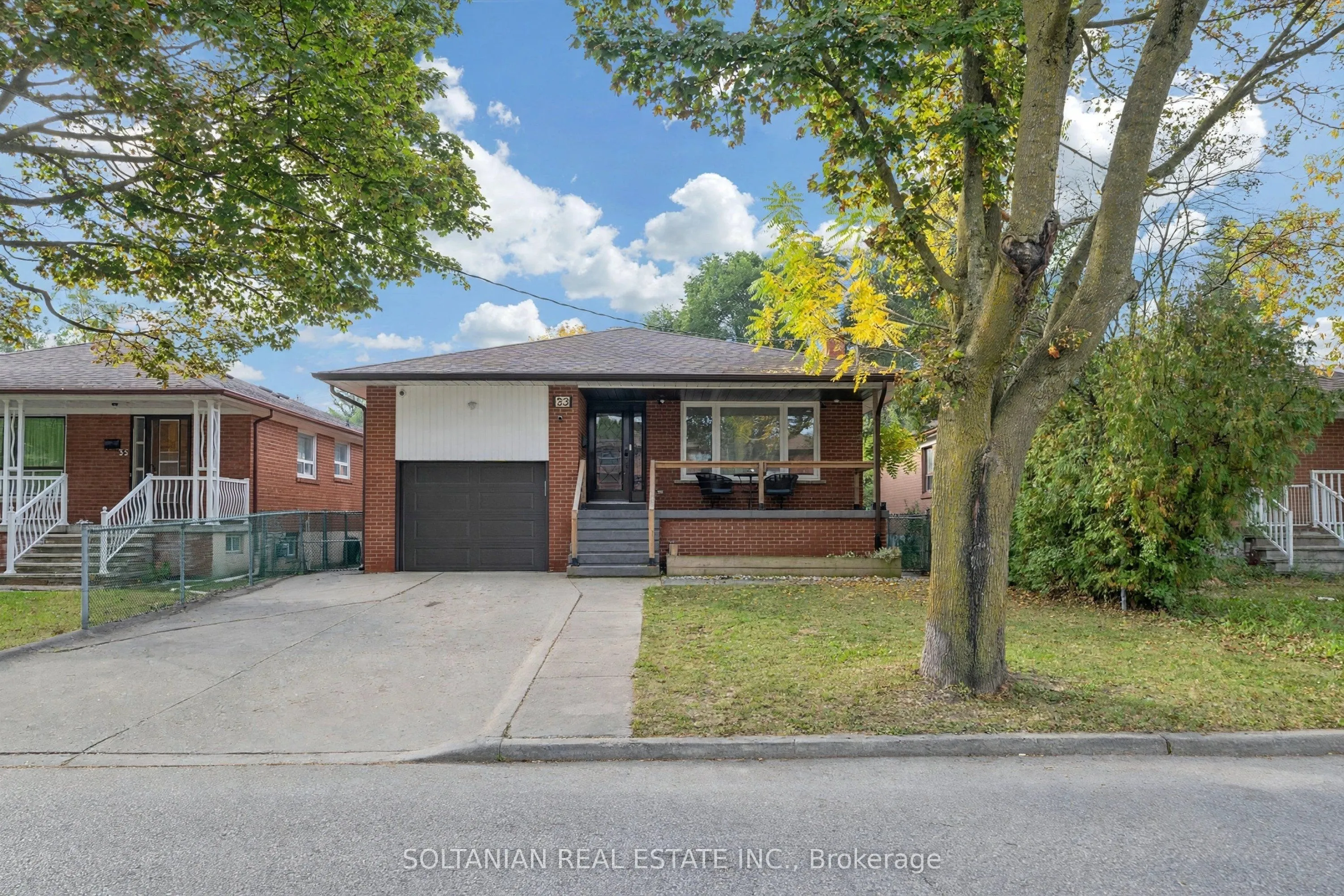 33 Madawaska Avenue
