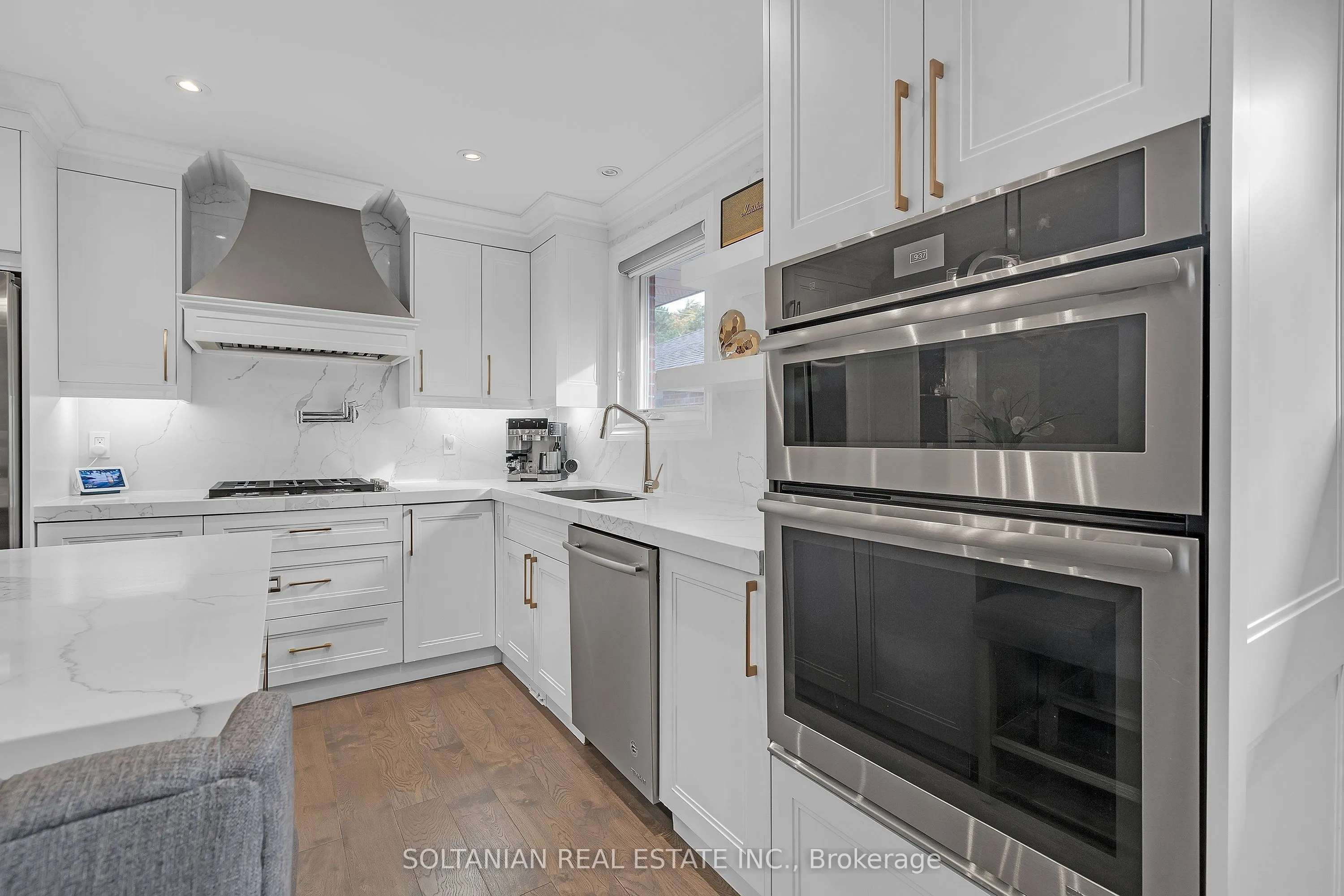 33 Madawaska Avenue