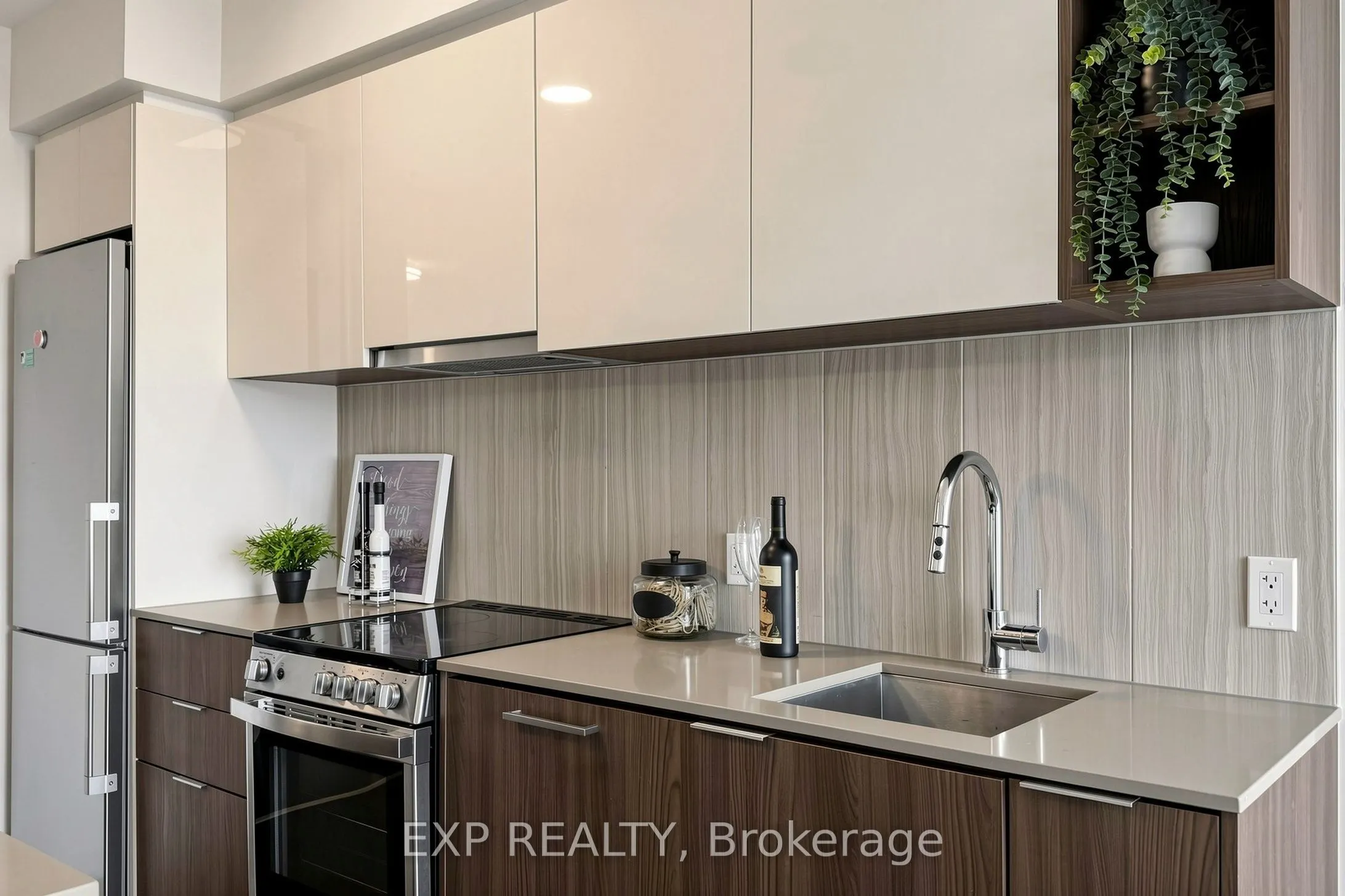 31 Tippett Road #611