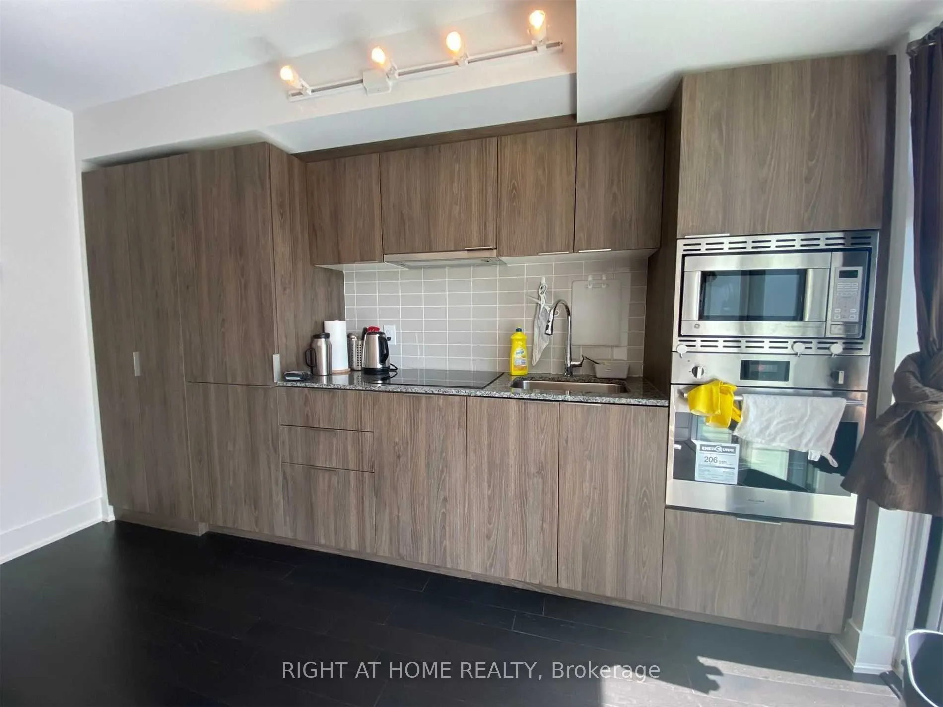 955 Bay Street #1612