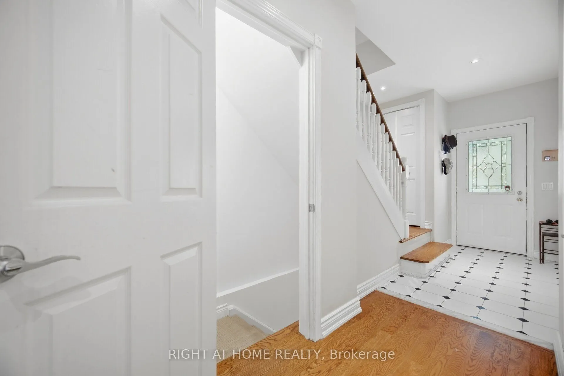 219 Broadway Avenue