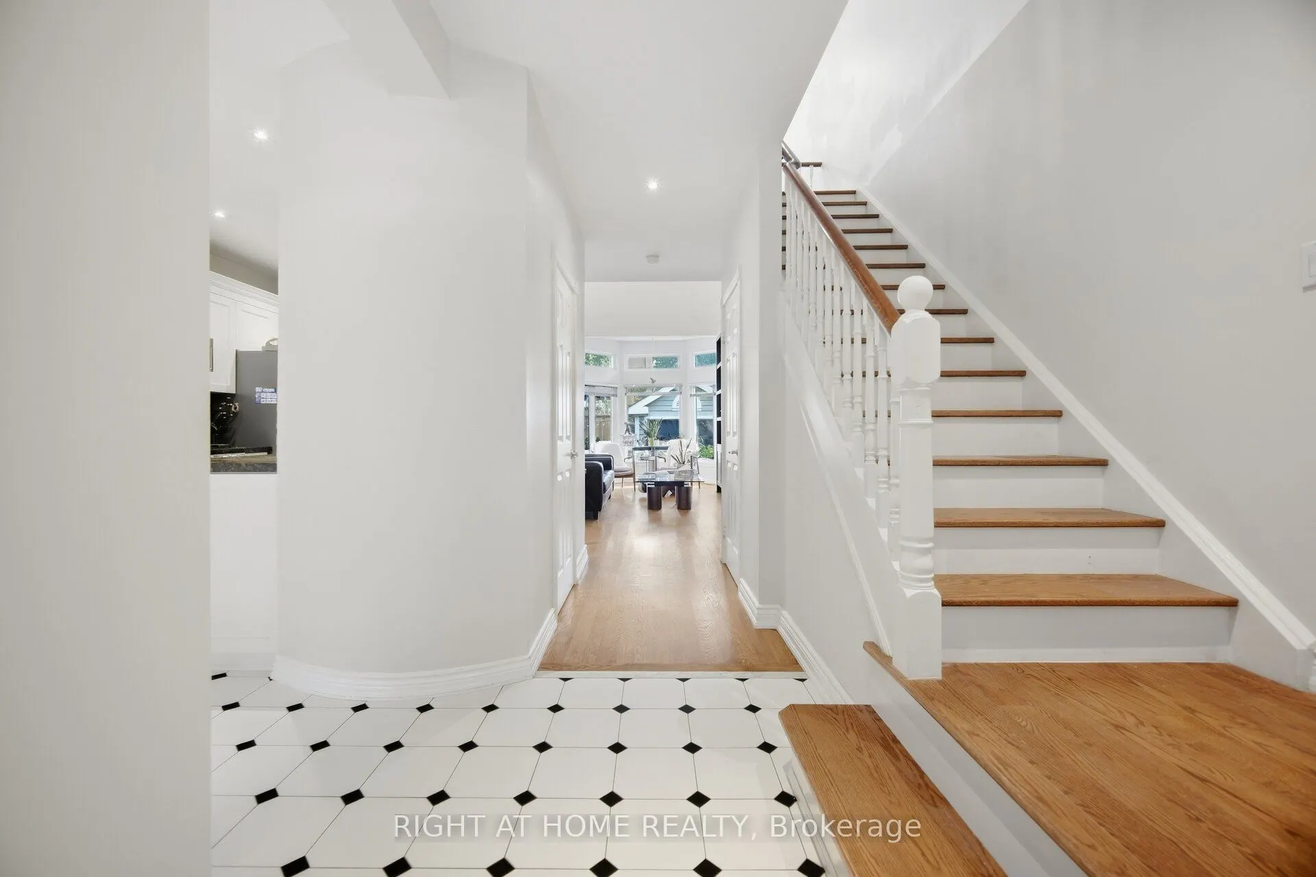 219 Broadway Avenue