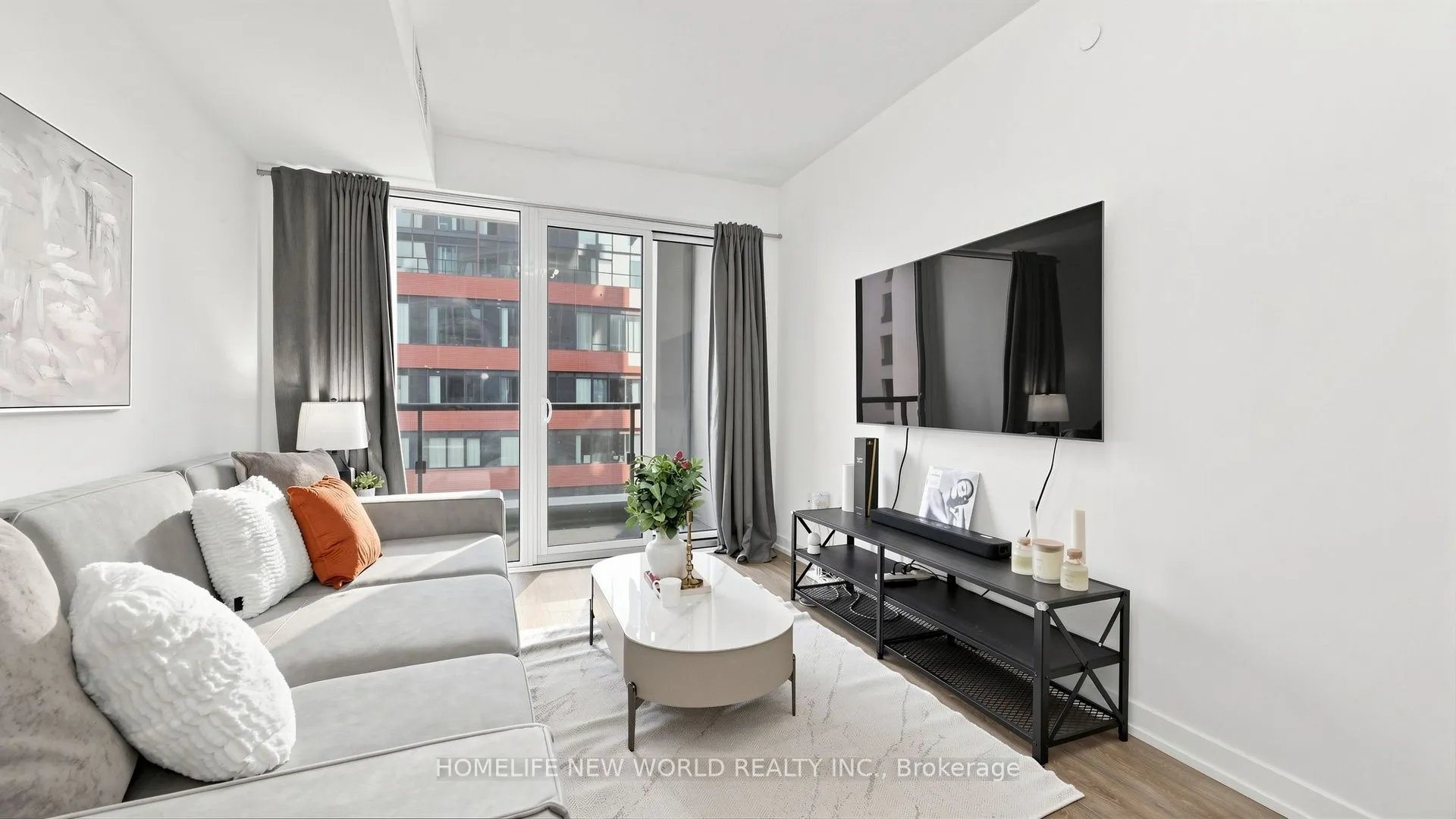 158 Front Street E #813