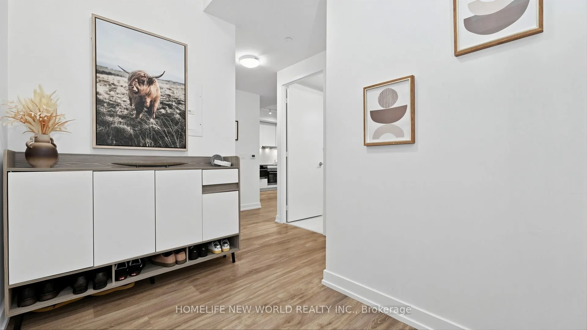 158 Front Street E #813