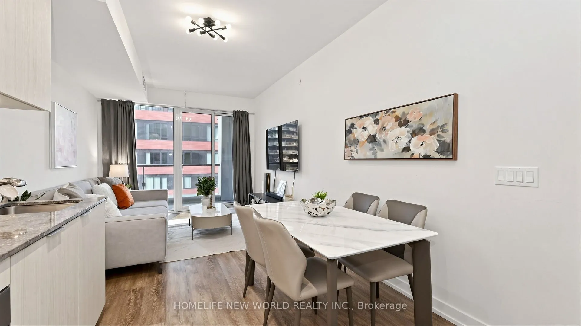 158 Front Street E #813