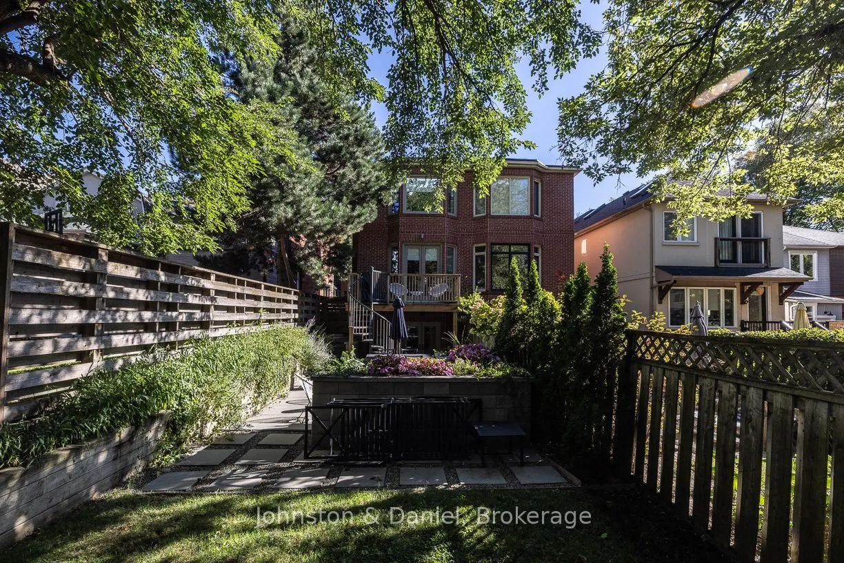 152 Hillsdale Avenue E
