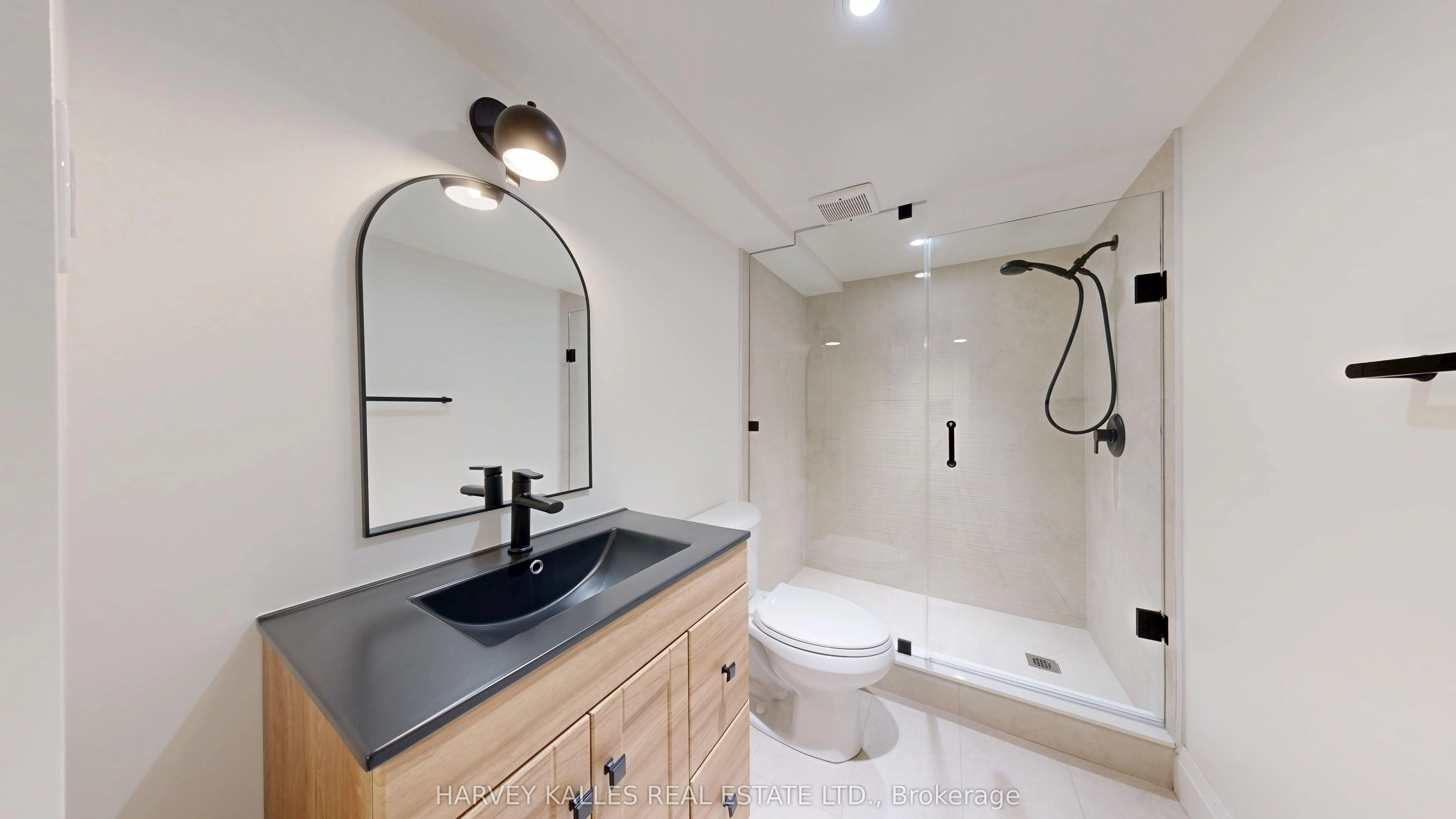 1214 Avenue Road #3