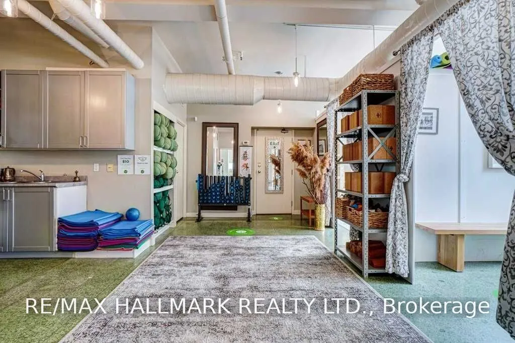 80 Sherbourne Street #106