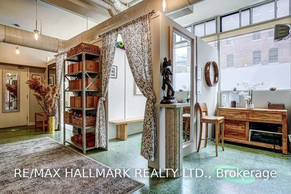 80 Sherbourne Street #106