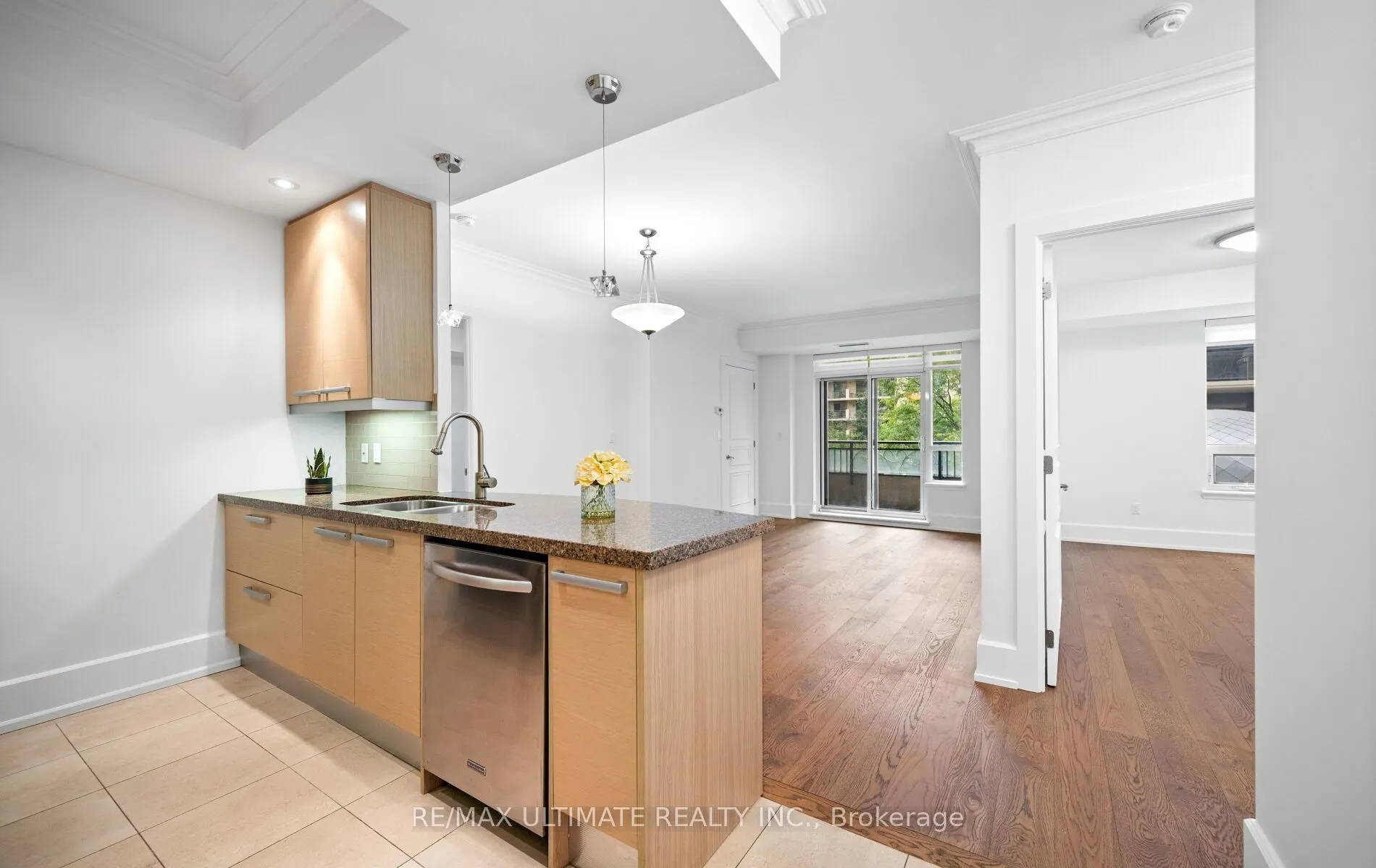 662 Sheppard Avenue #303c
