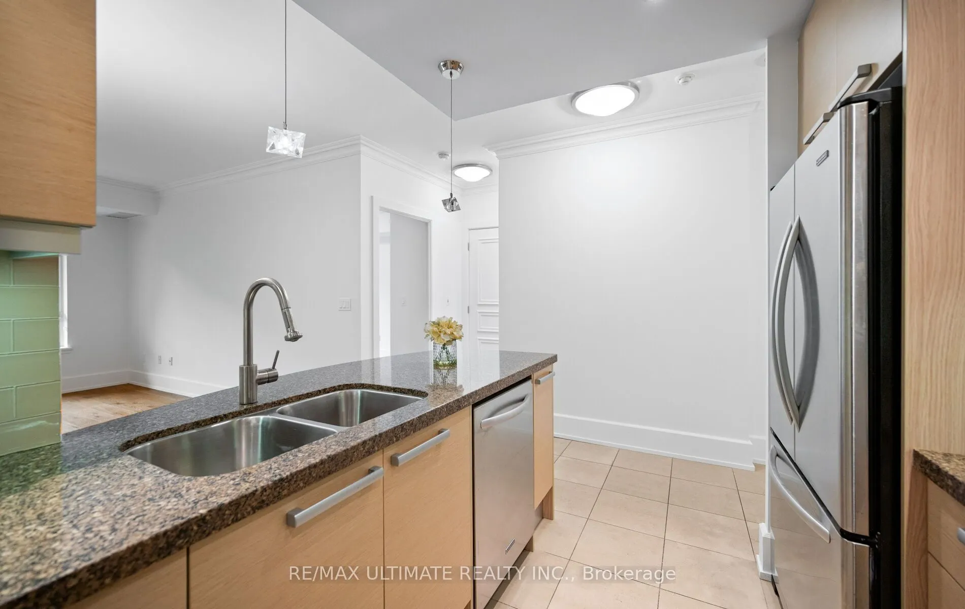 662 Sheppard Avenue #303c
