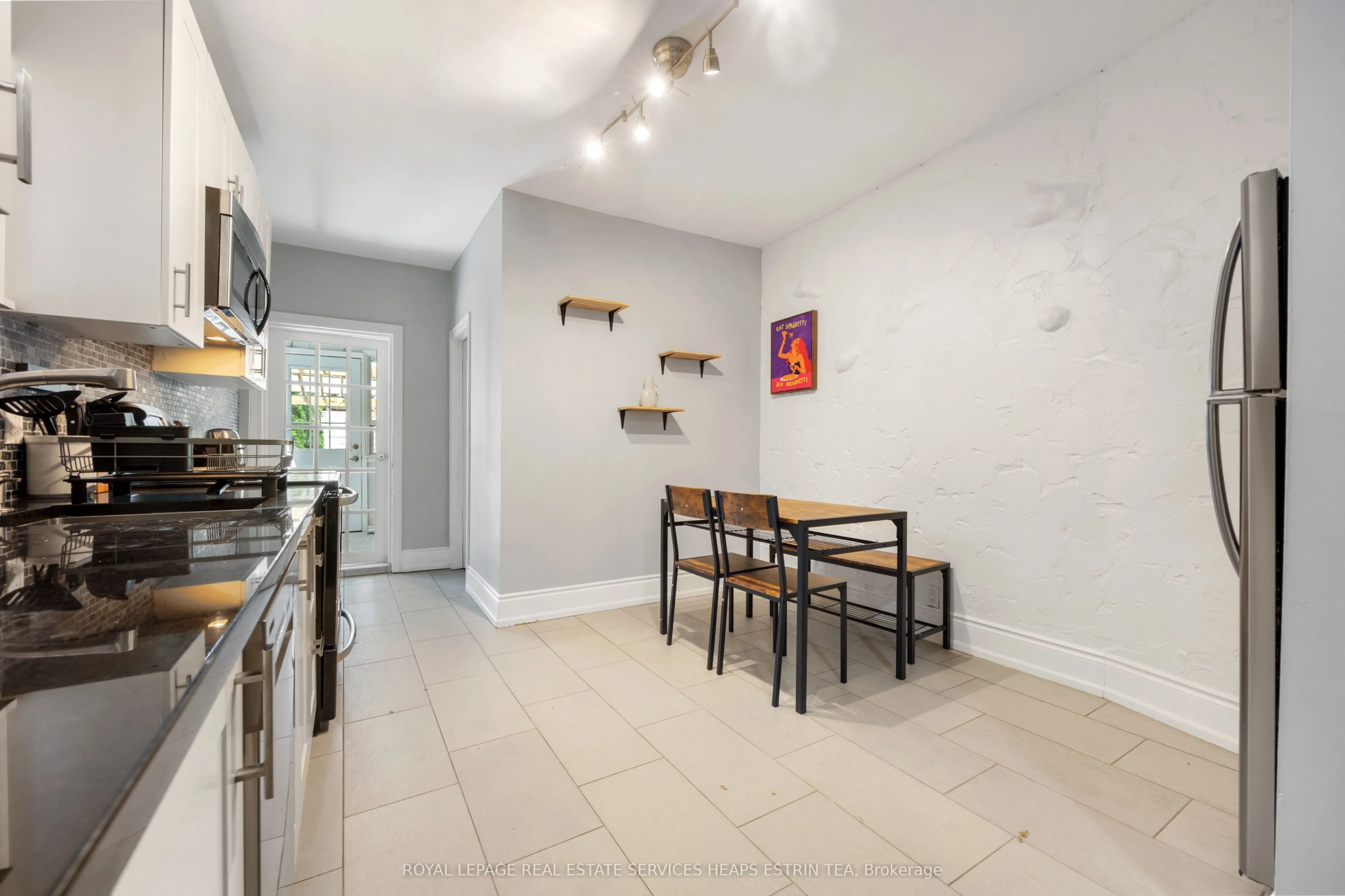 124 Argyle Street #Main