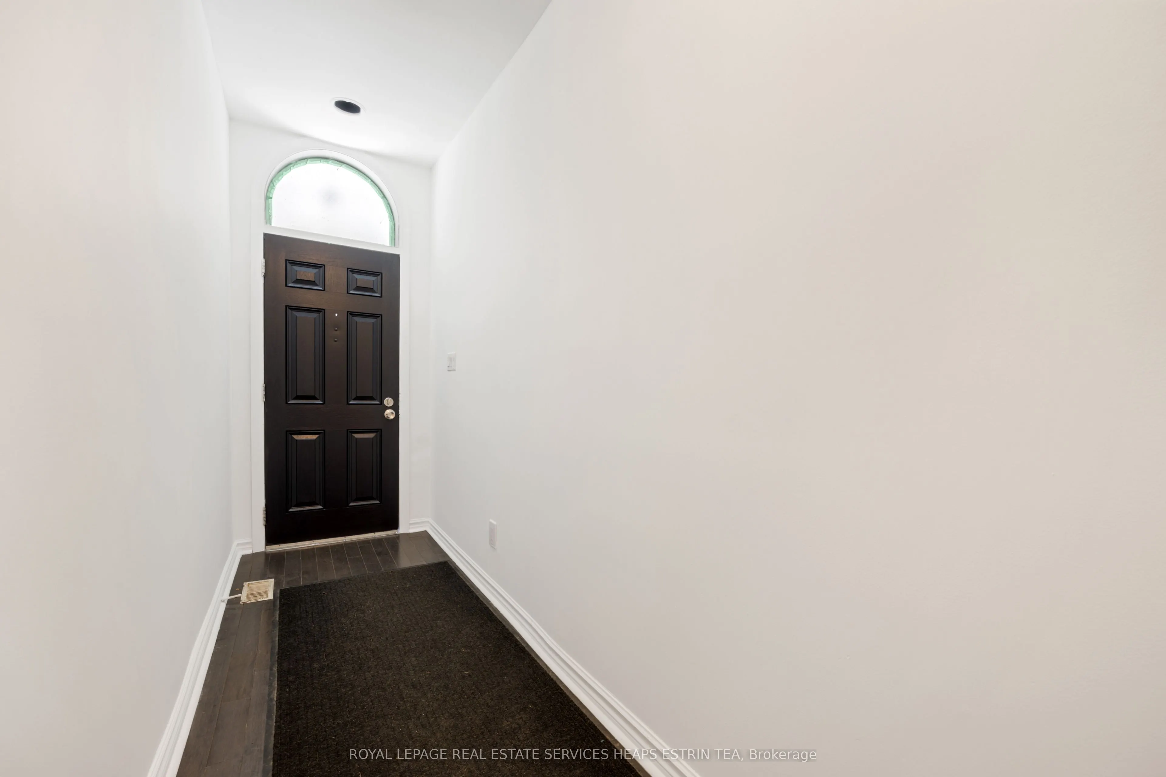 124 Argyle Street #Main