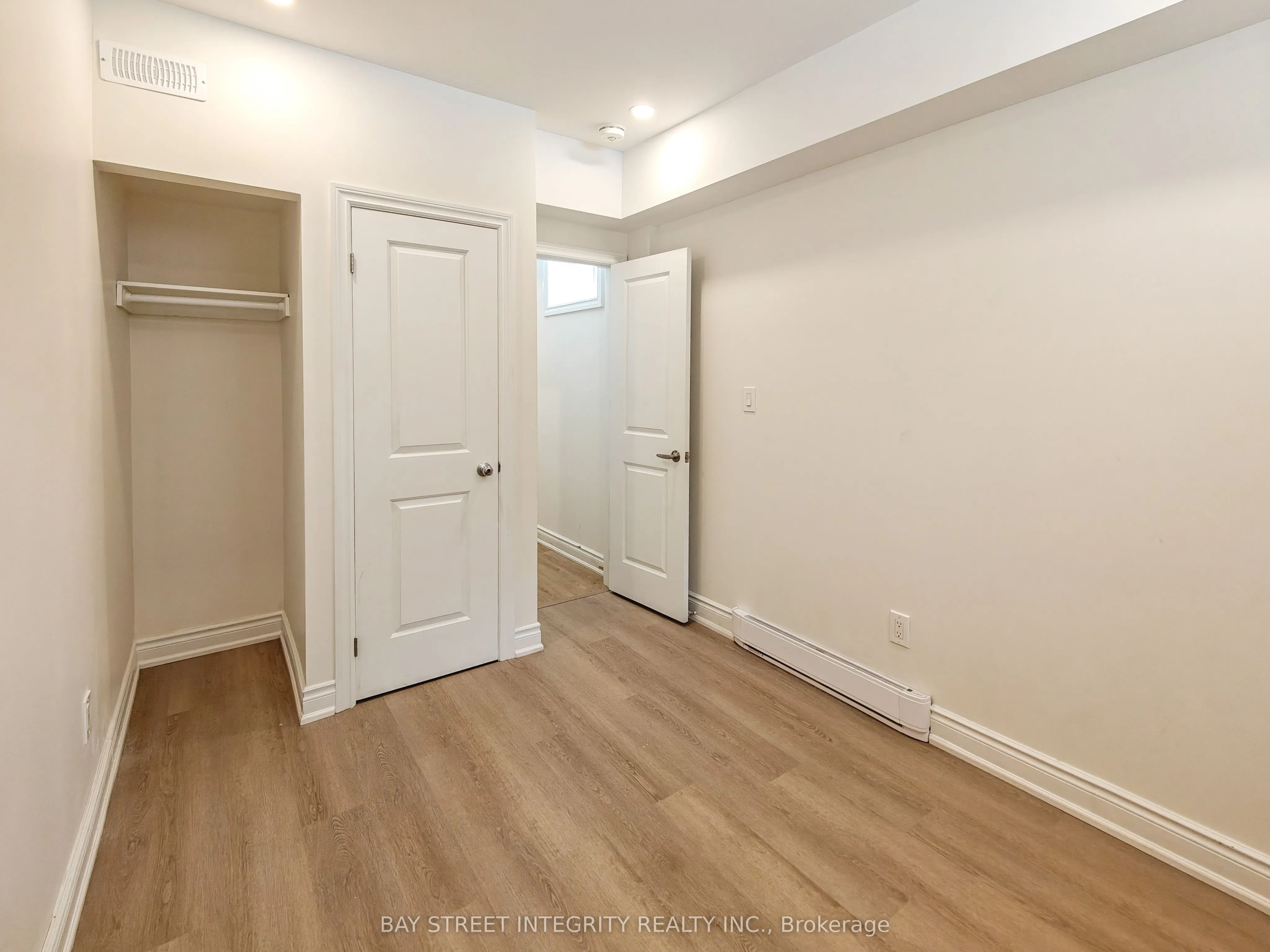 598 Crawford Street #Lower