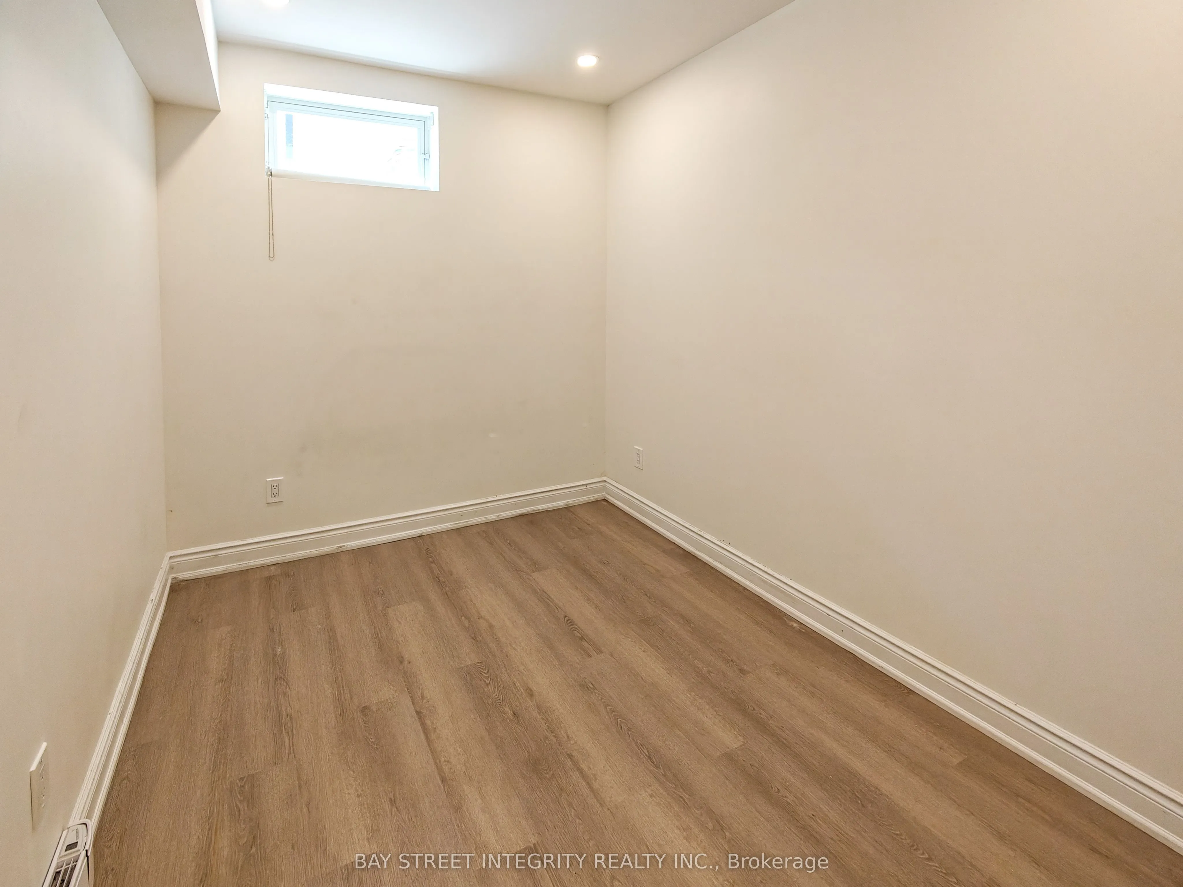 598 Crawford Street #Lower