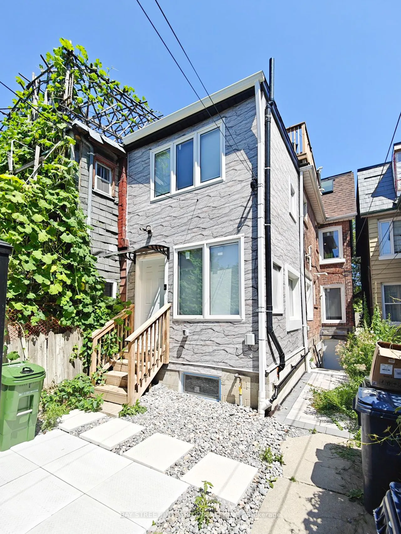 598 Crawford Street #Lower