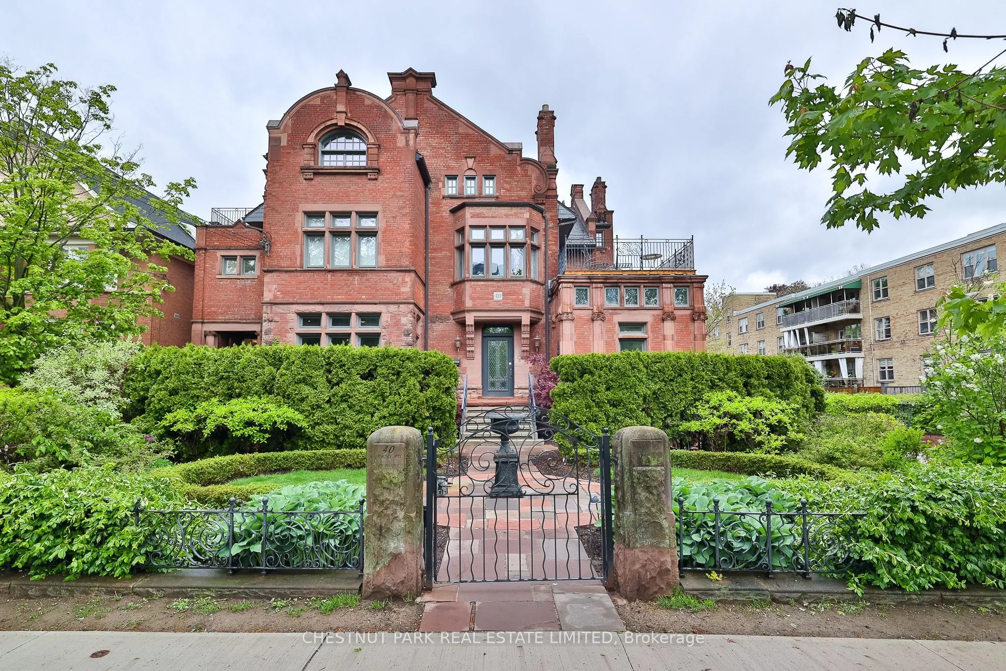 40 Maple Avenue #4