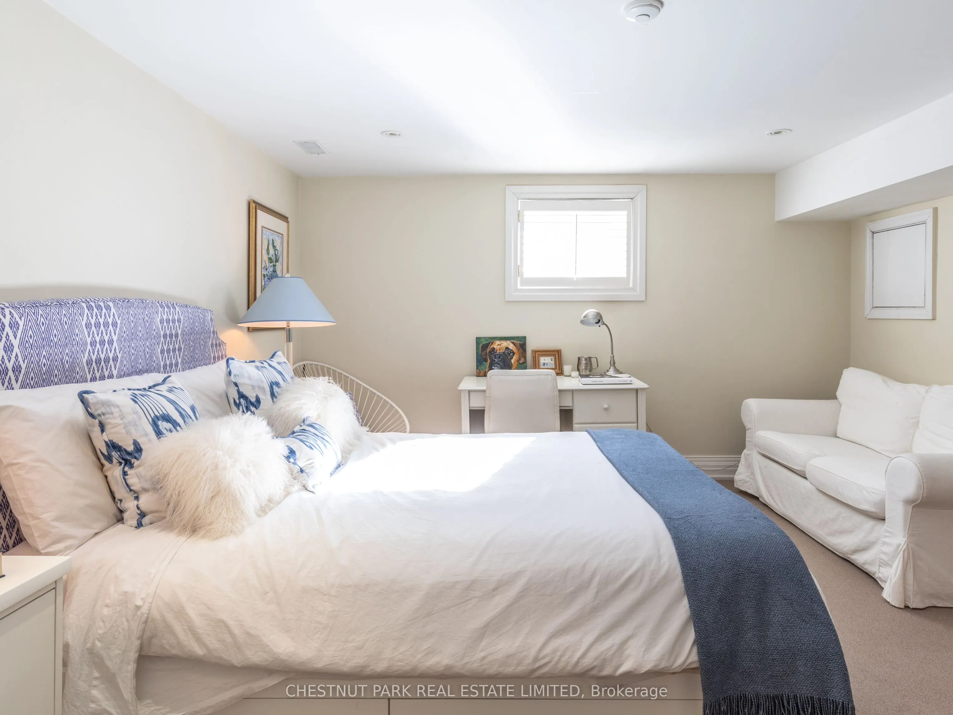 40 Maple Avenue #4
