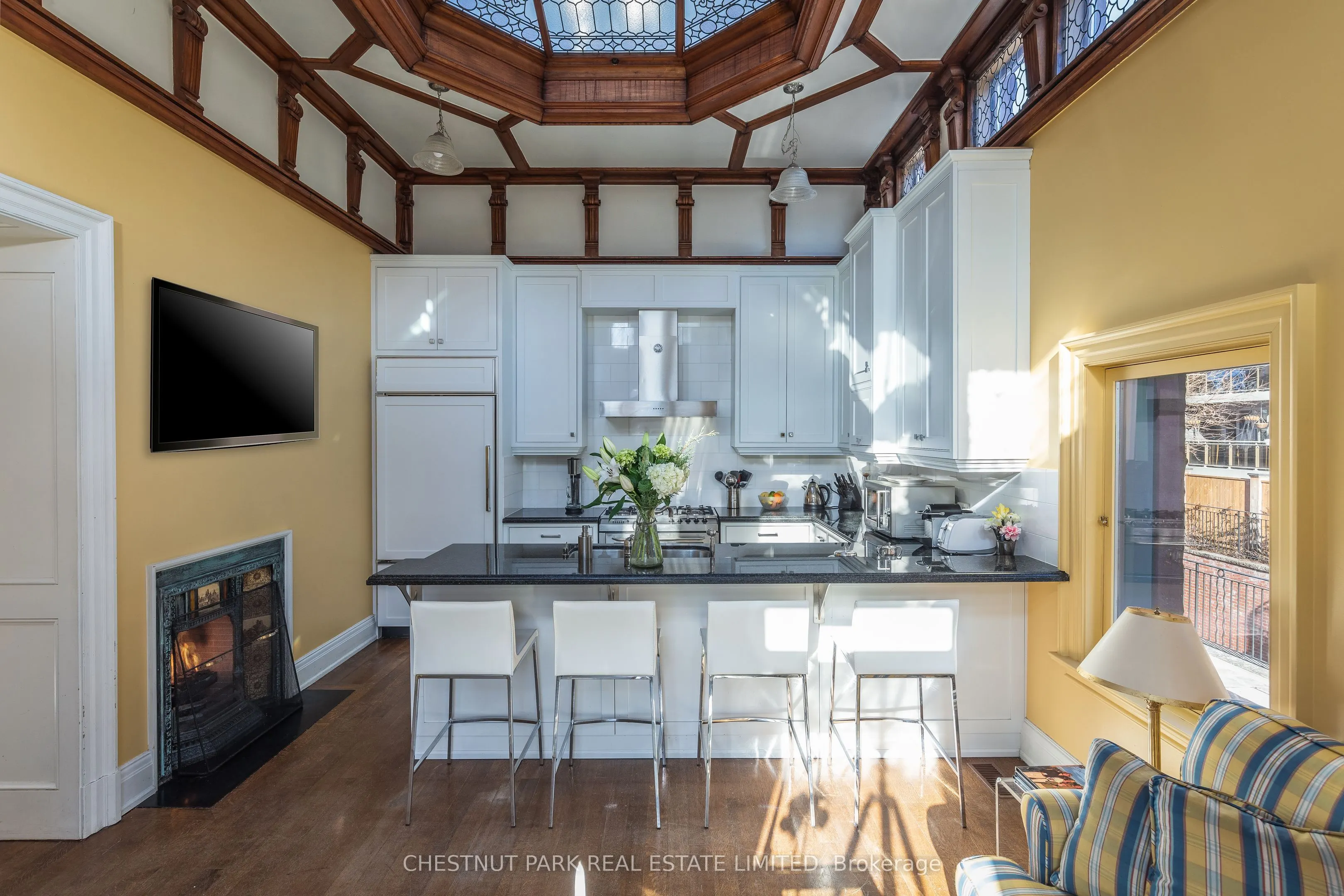 40 Maple Avenue #4