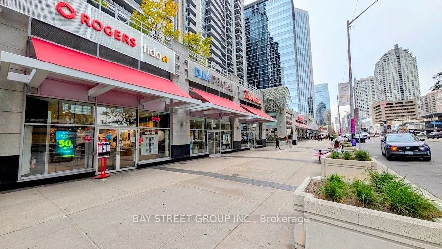 4978 Yonge Street #1812