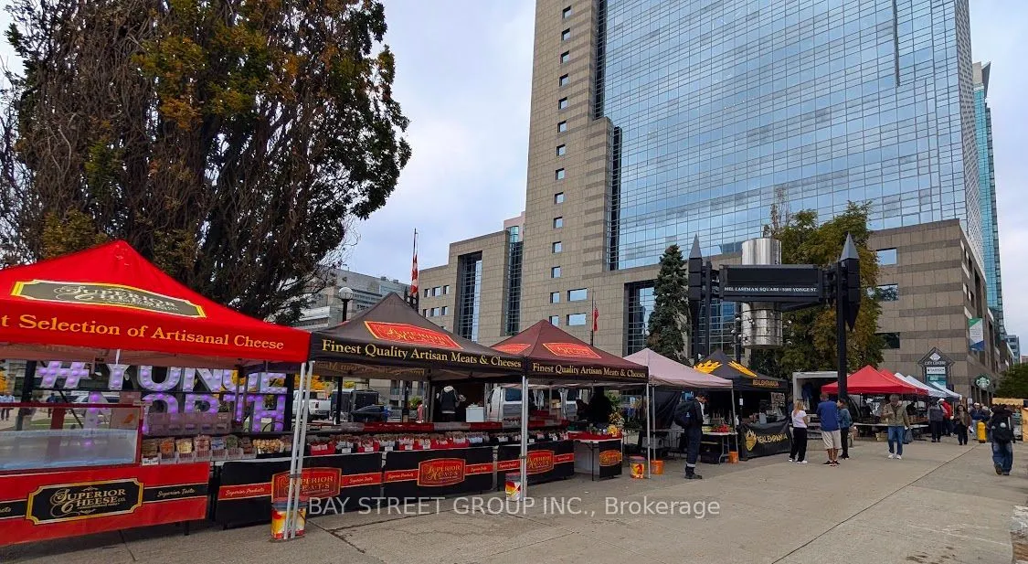 4978 Yonge Street #1812
